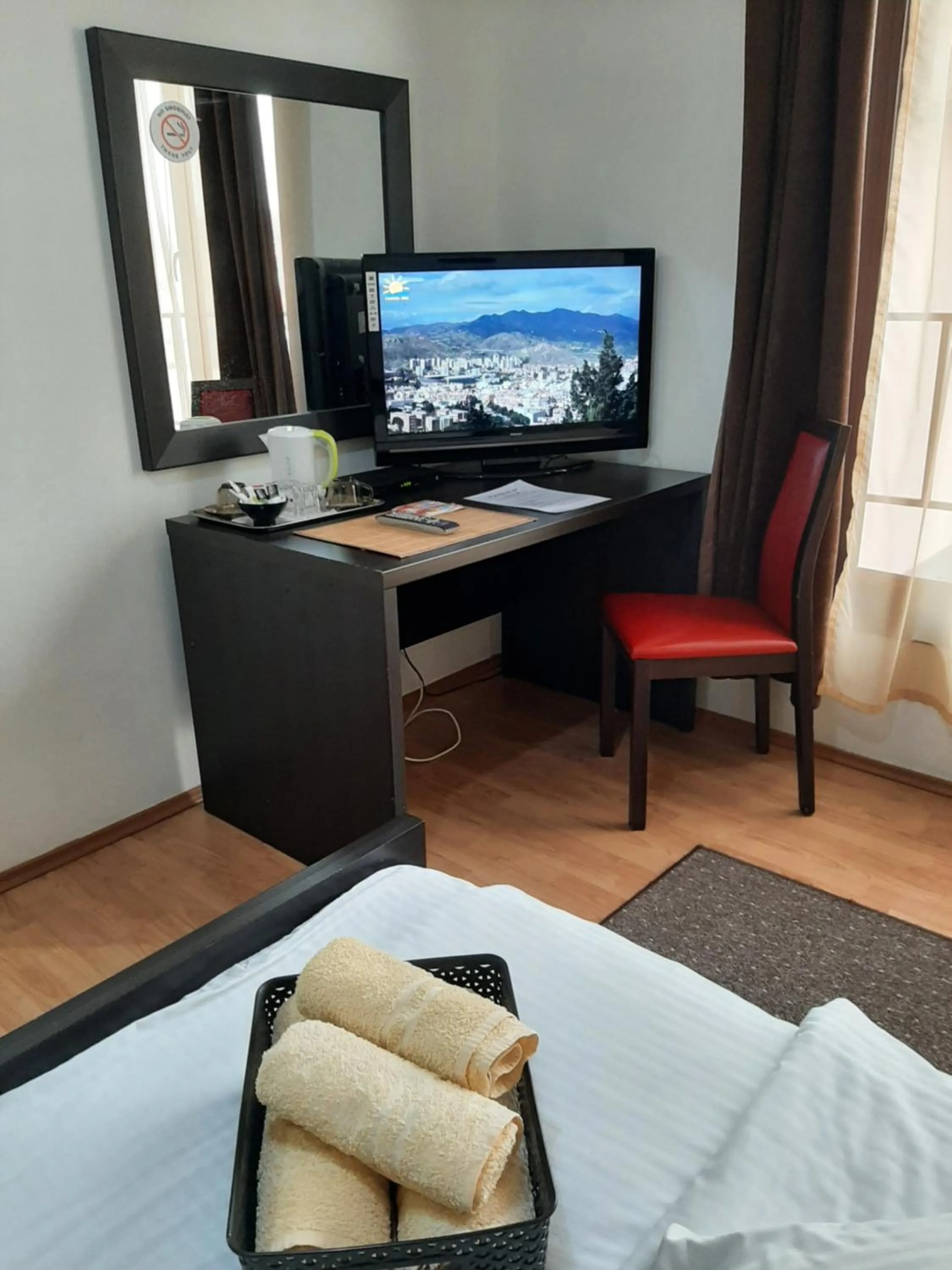 Bed in Pensiunea Caramell