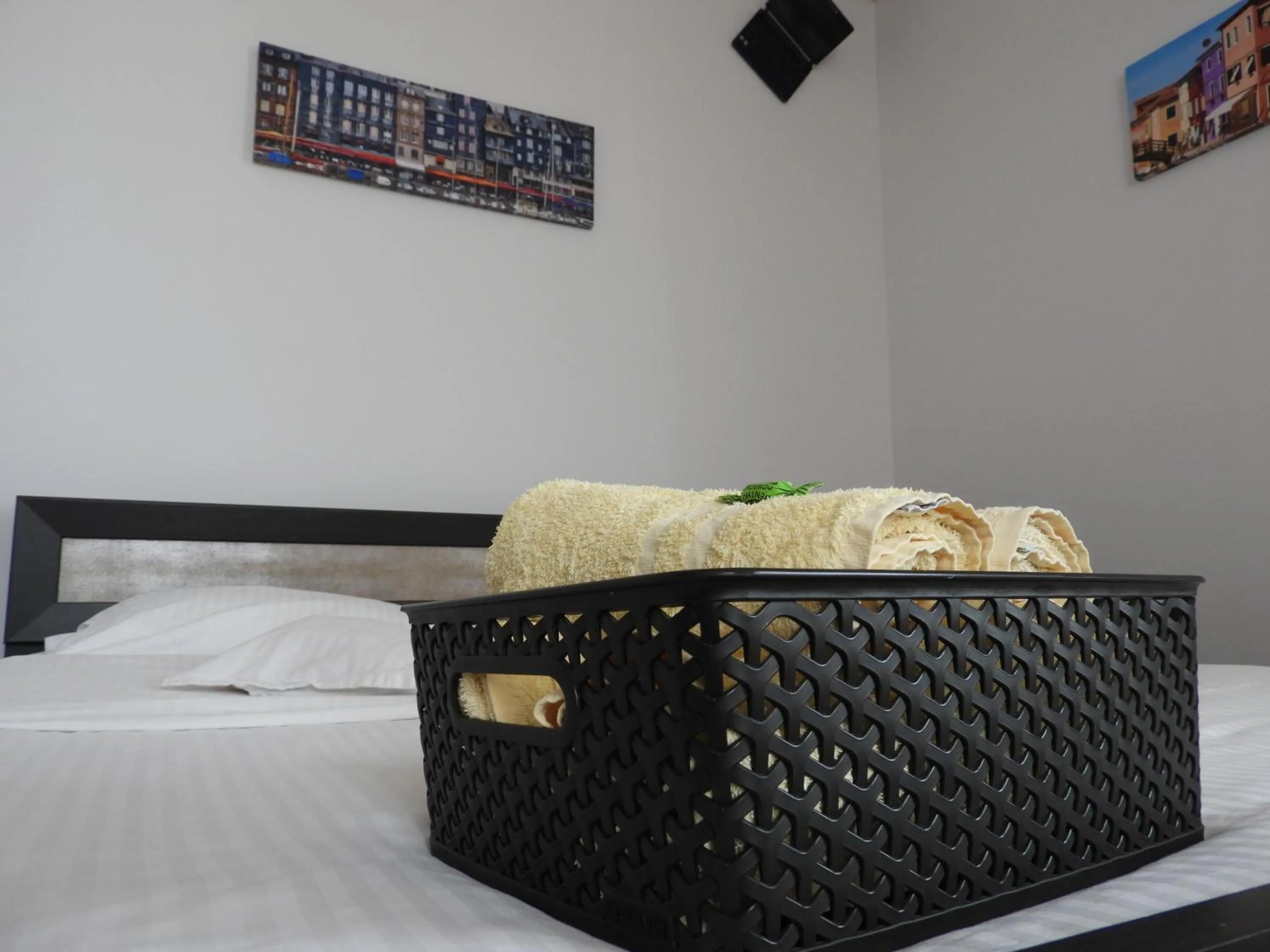 Family, Bed in Pensiunea Caramell