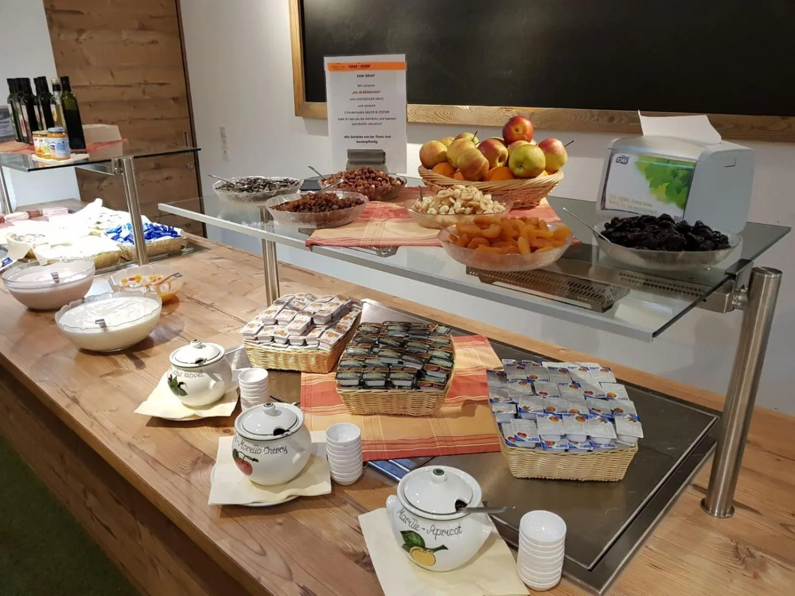 Breakfast in Berggasthof Hochzeigerhaus