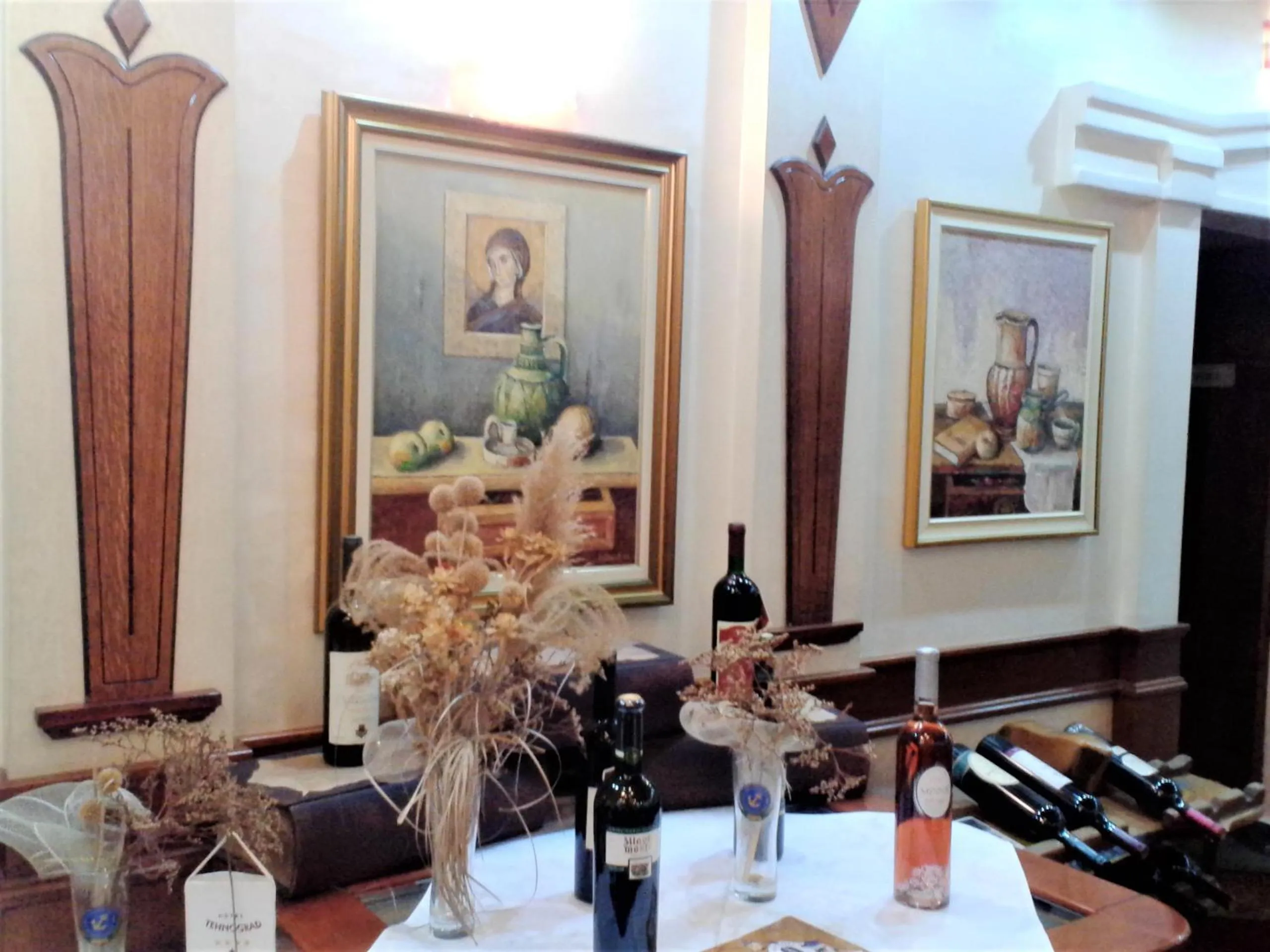 Decorative detail in Hotel Tehnograd