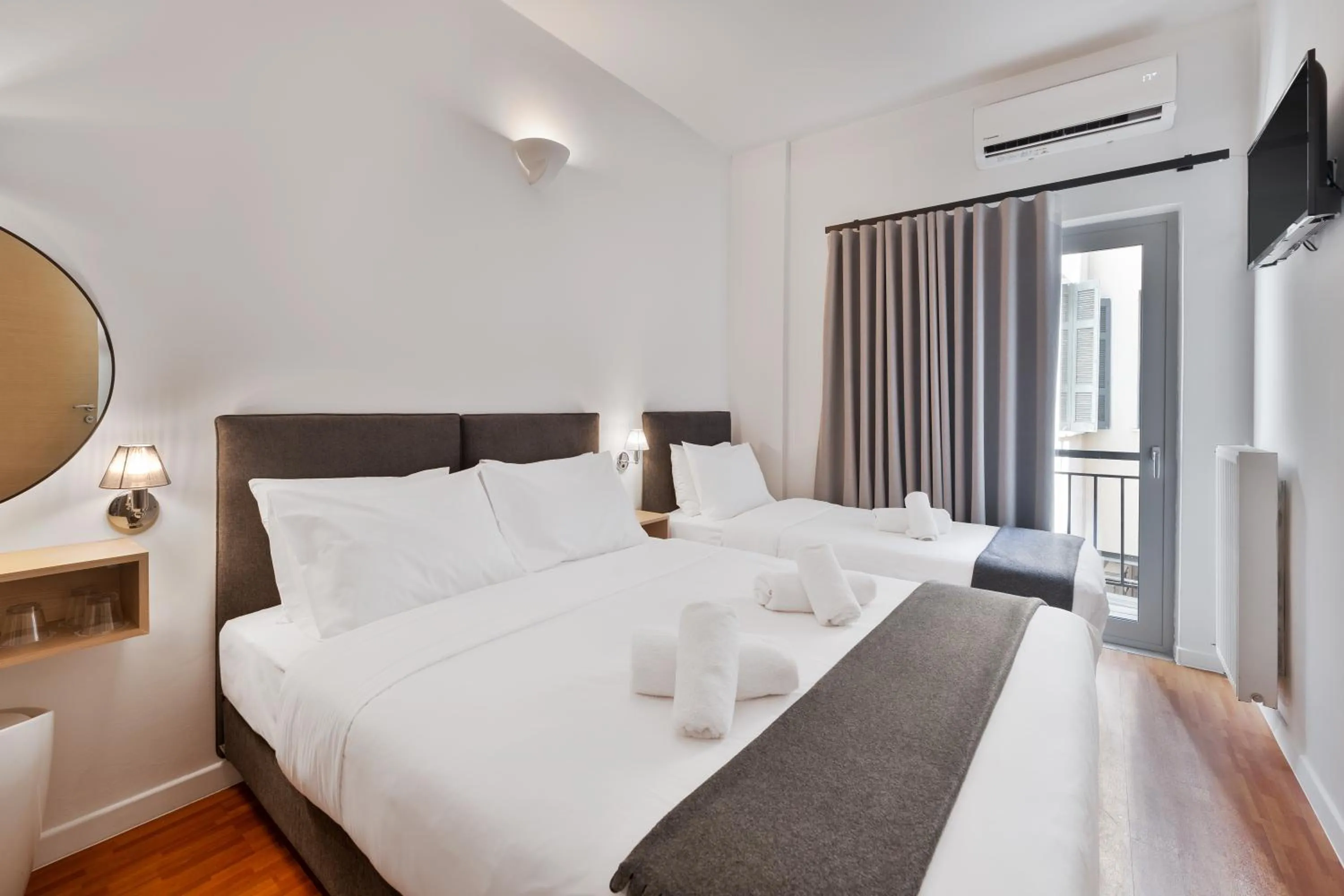 Bed in Hotel Adonis Athens