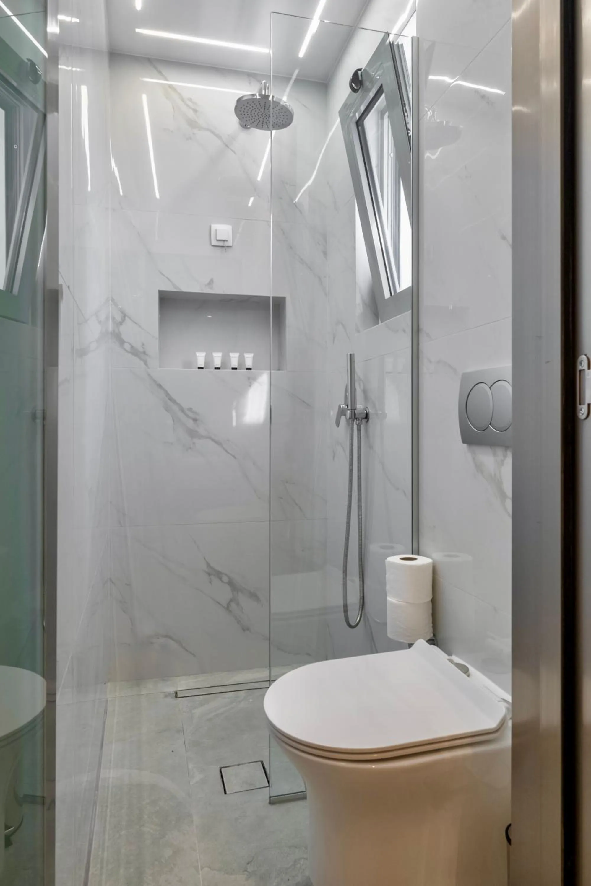 Shower in Hotel Adonis Athens
