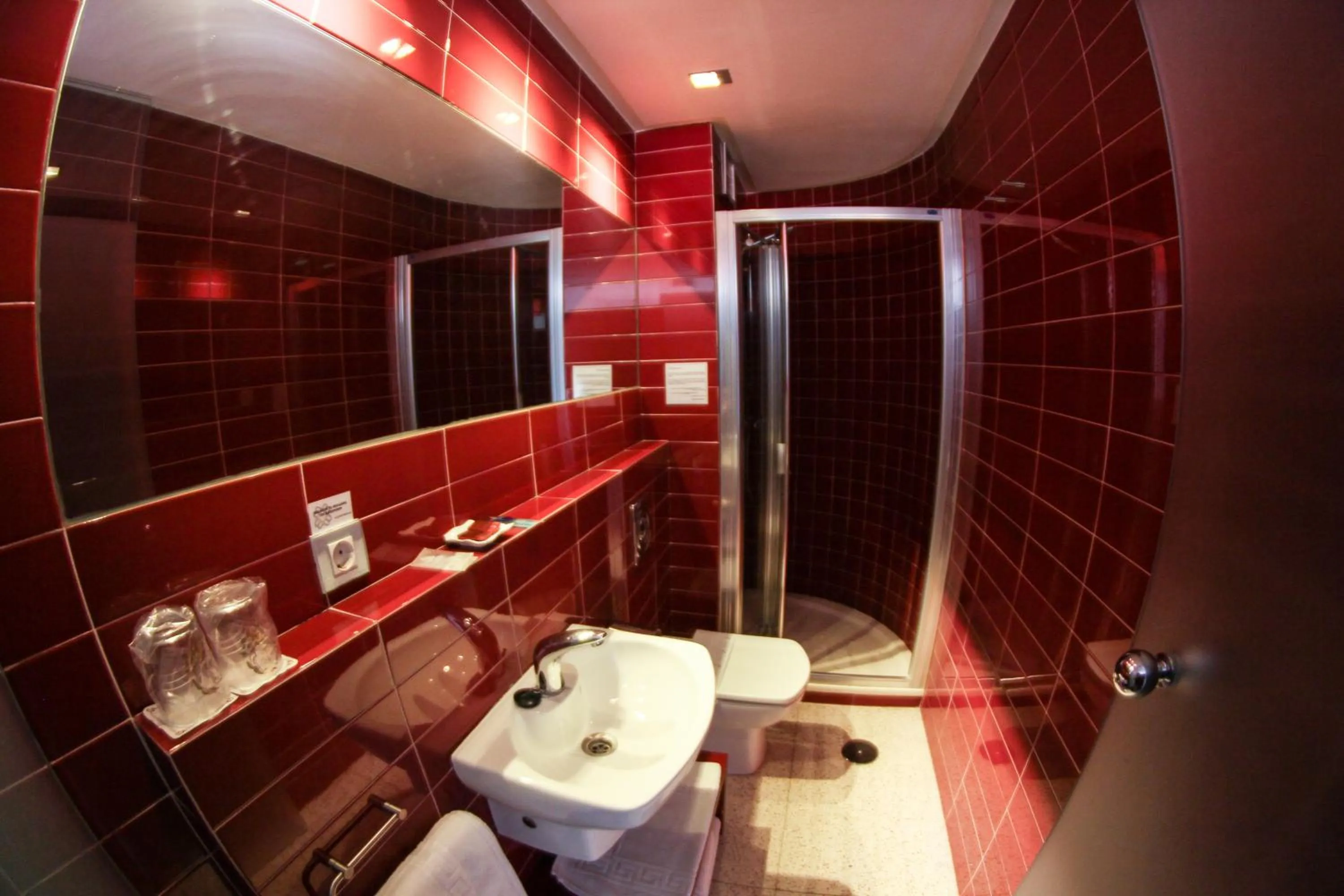 Bathroom in Hostal Albany