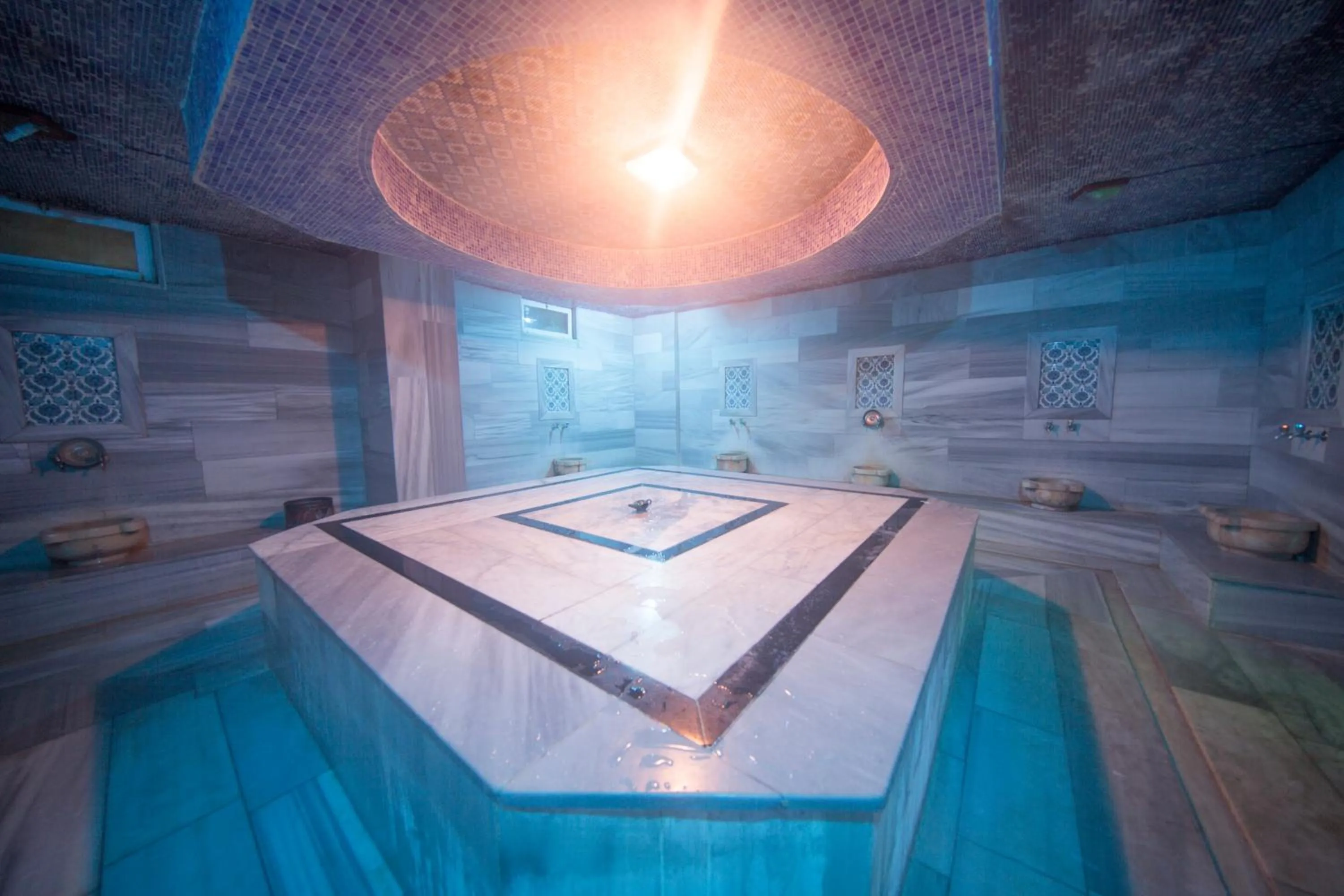 Public Bath in First Class Hotel - All Inclusive