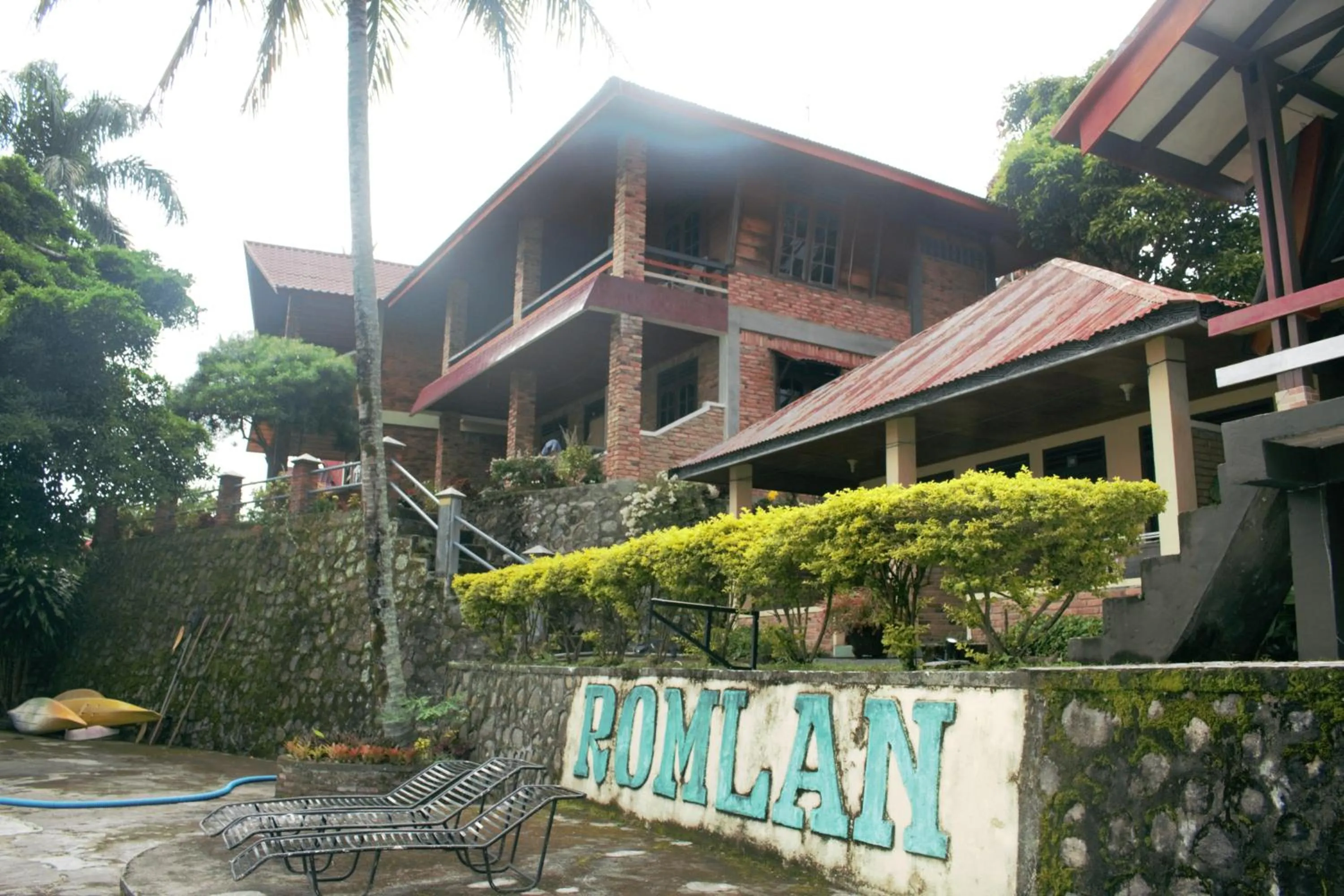 Property building in Romlan