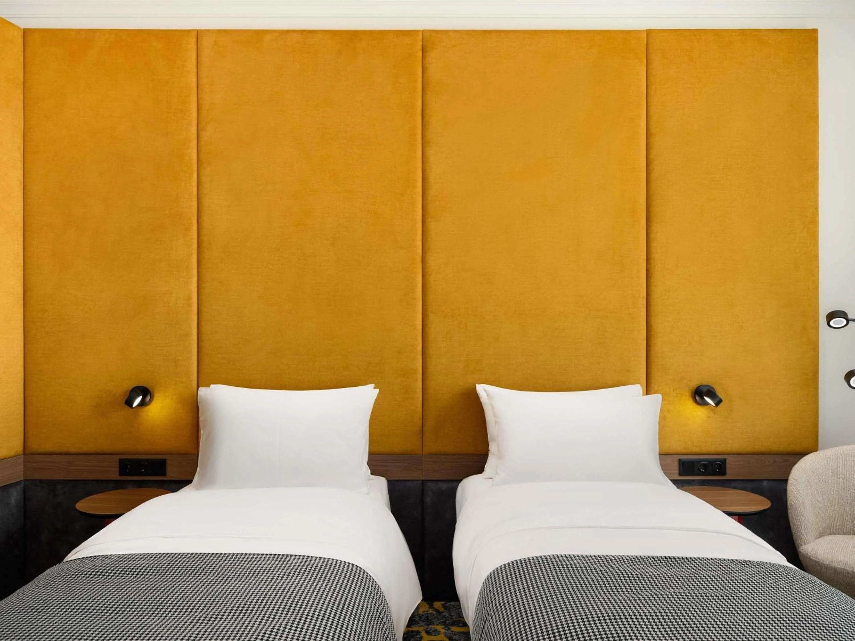 Bedroom, Bed in Hotel Lycium Debrecen - Handwritten Collection