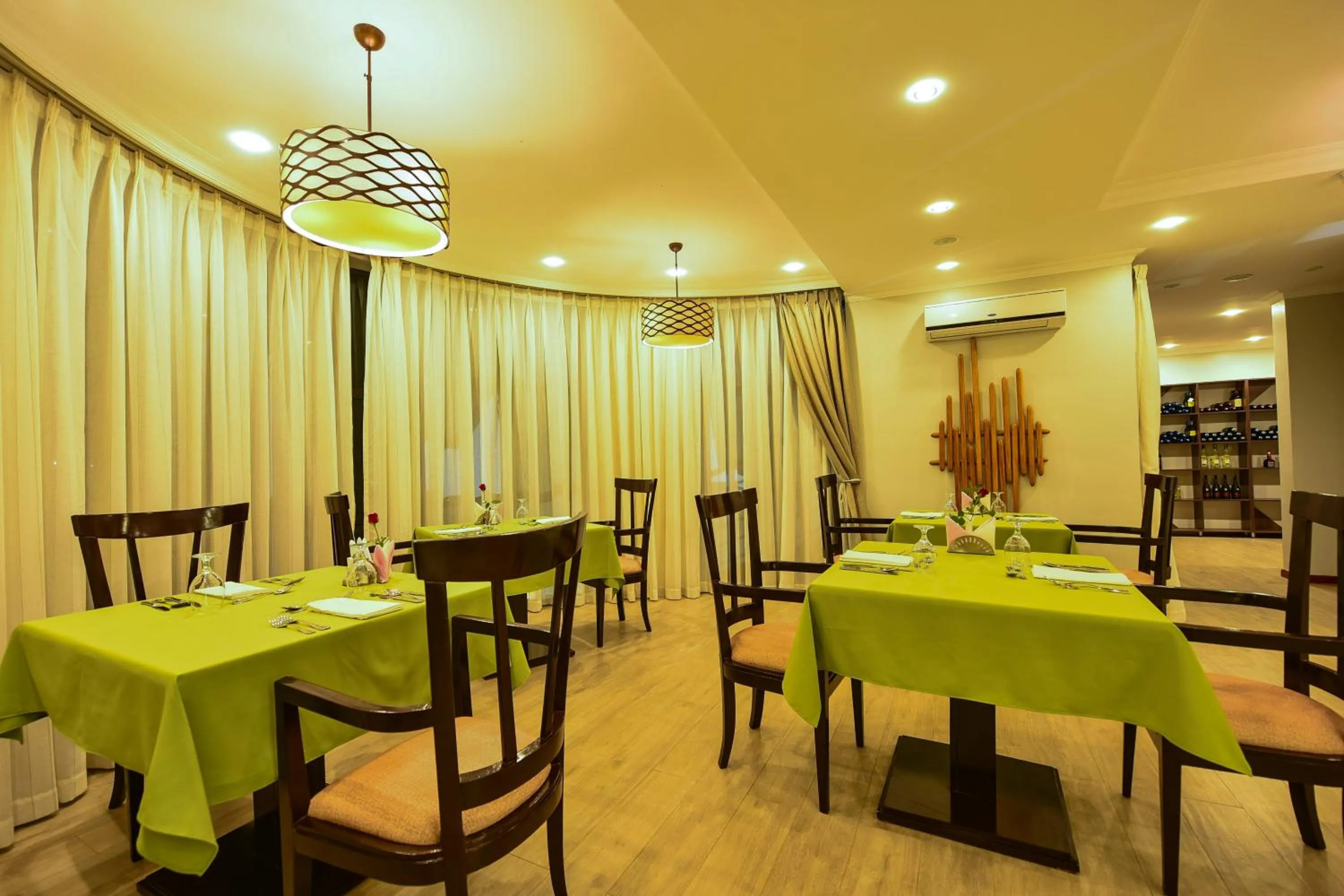 Restaurant/places to eat in The Court Boutique Hotel