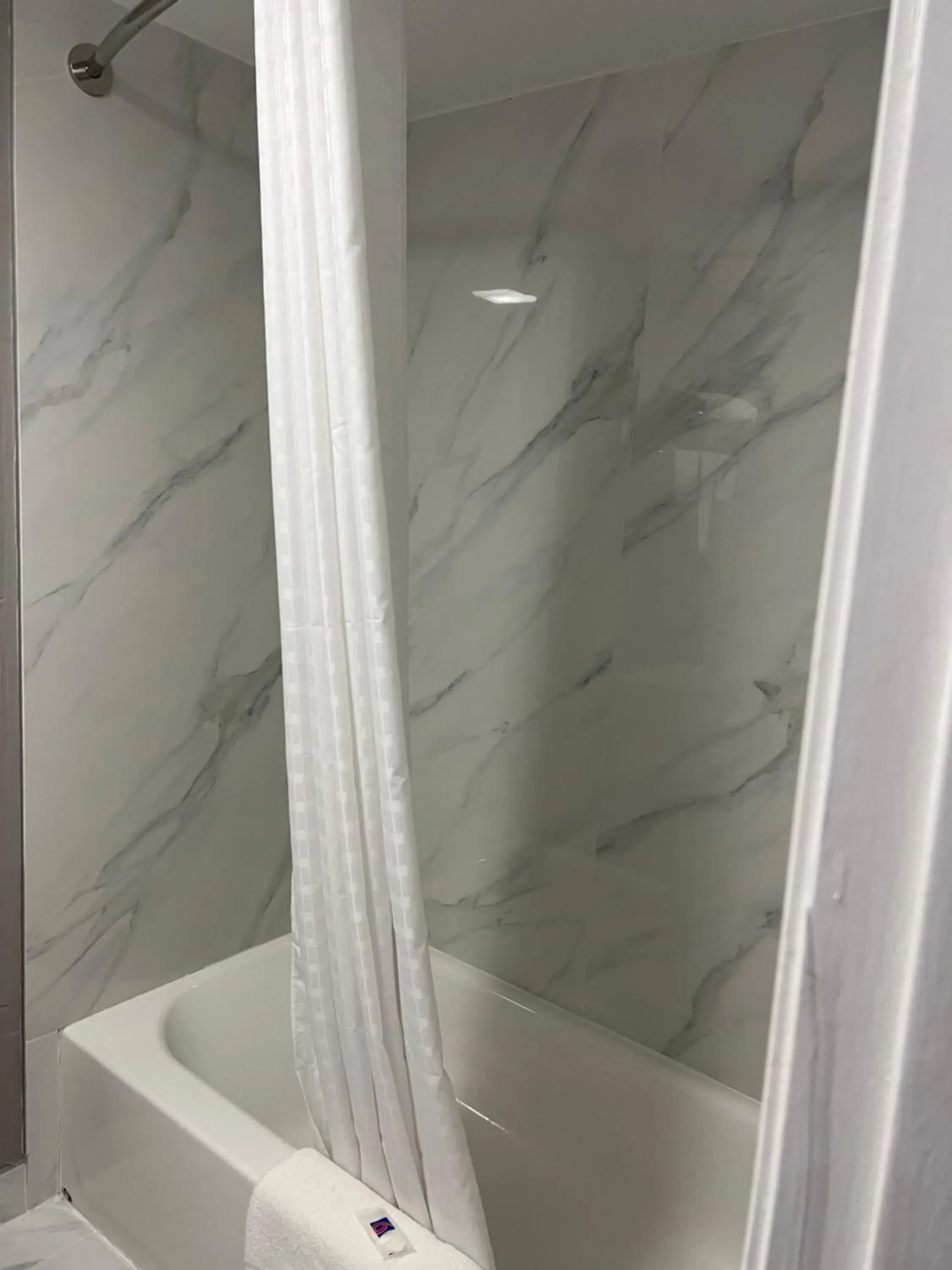 Quadruple Room - Non-Smoking in Studio 6 Tulsa OK Central Quadruple Room - Non-Smoking in Studio 6 Tulsa OK Central