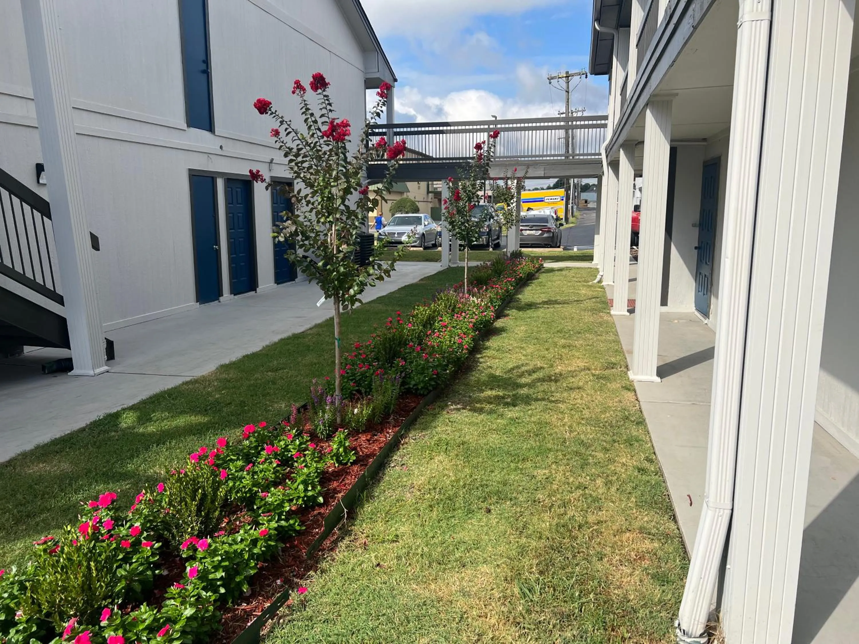 Property building in Studio 6 Tulsa OK Central