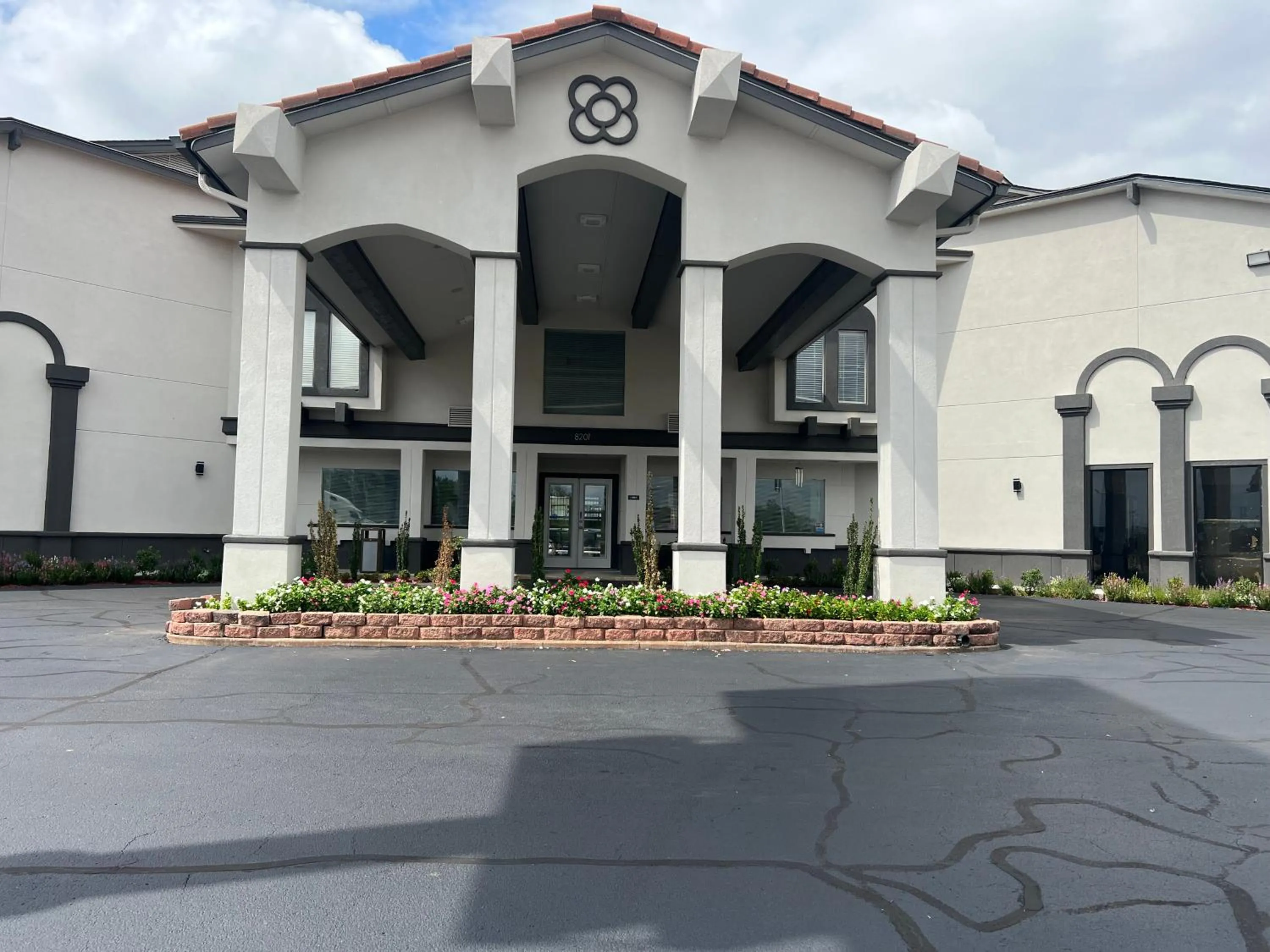 Property building in Studio 6 Tulsa OK Central