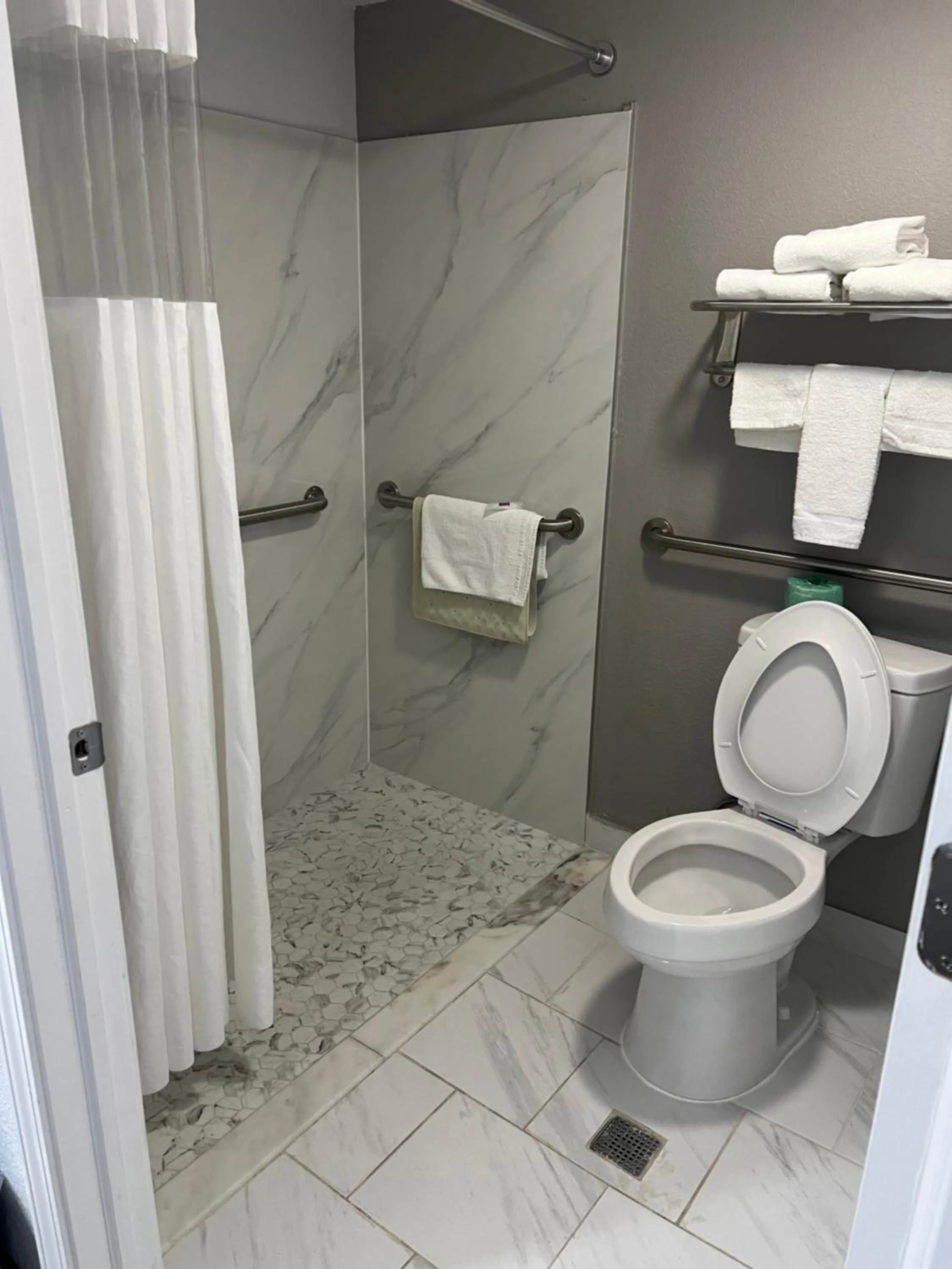 Shower in Studio 6 Tulsa OK Central