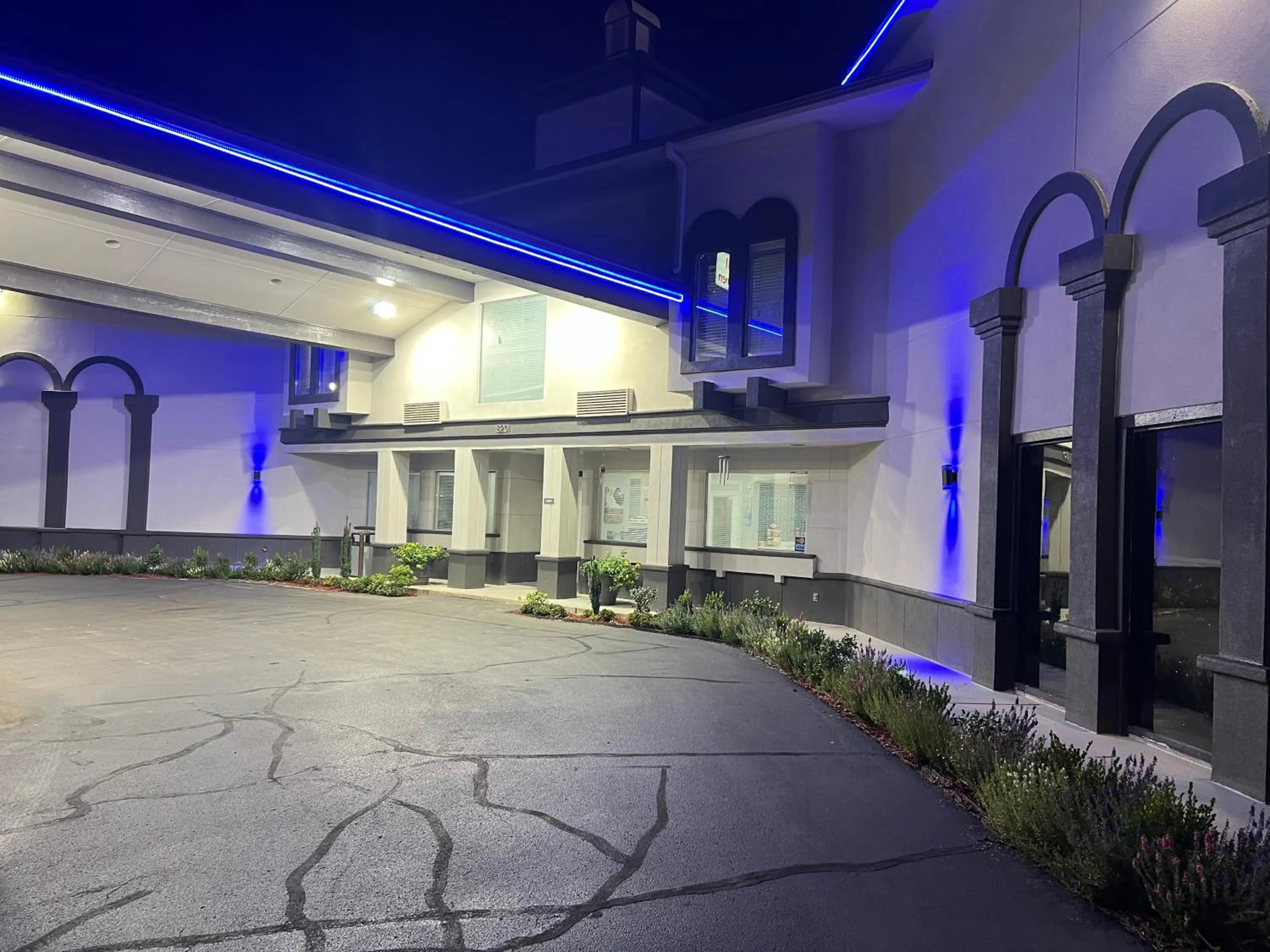 Property building in Studio 6 Tulsa OK Central