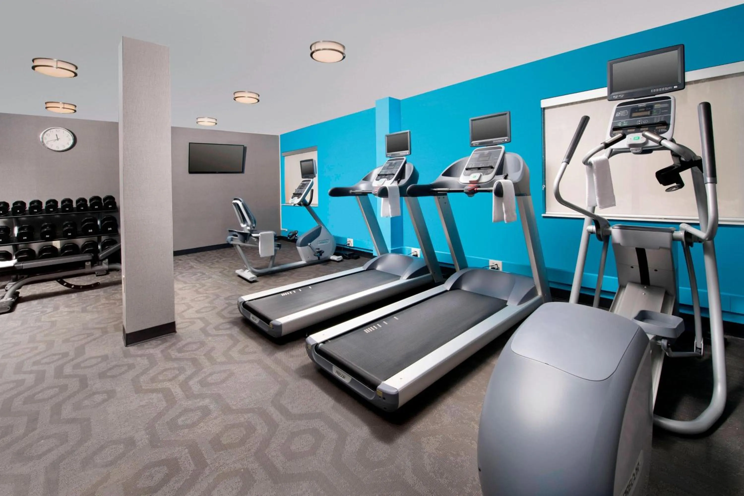 Fitness centre/facilities in Fairfield Inn & Suites by Marriott Albany East Greenbush