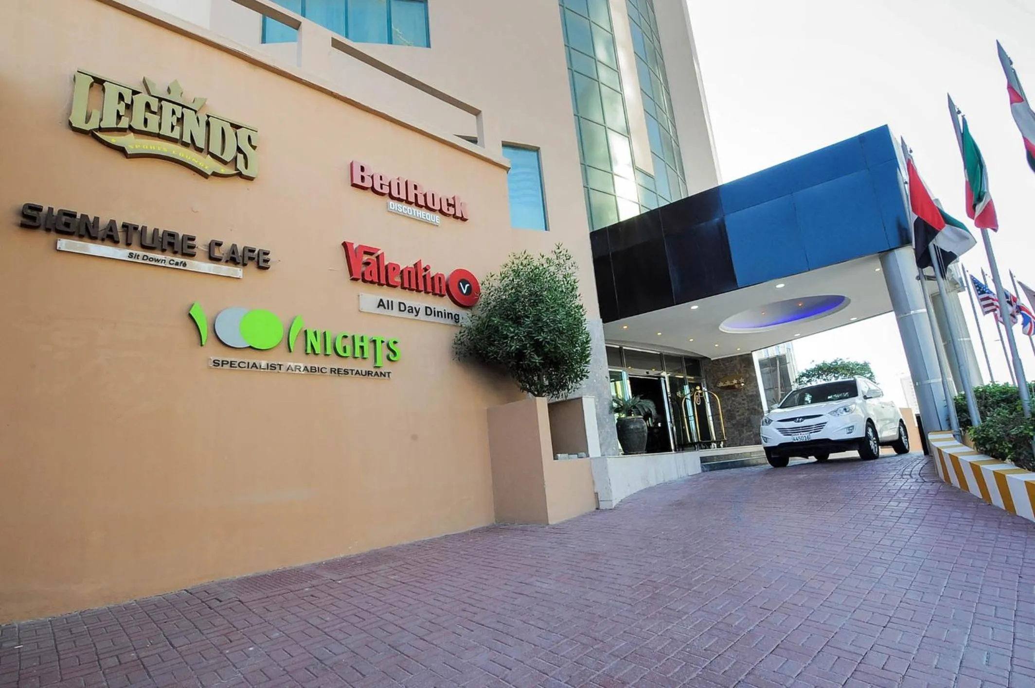 Facade/entrance in Ramee California Hotel