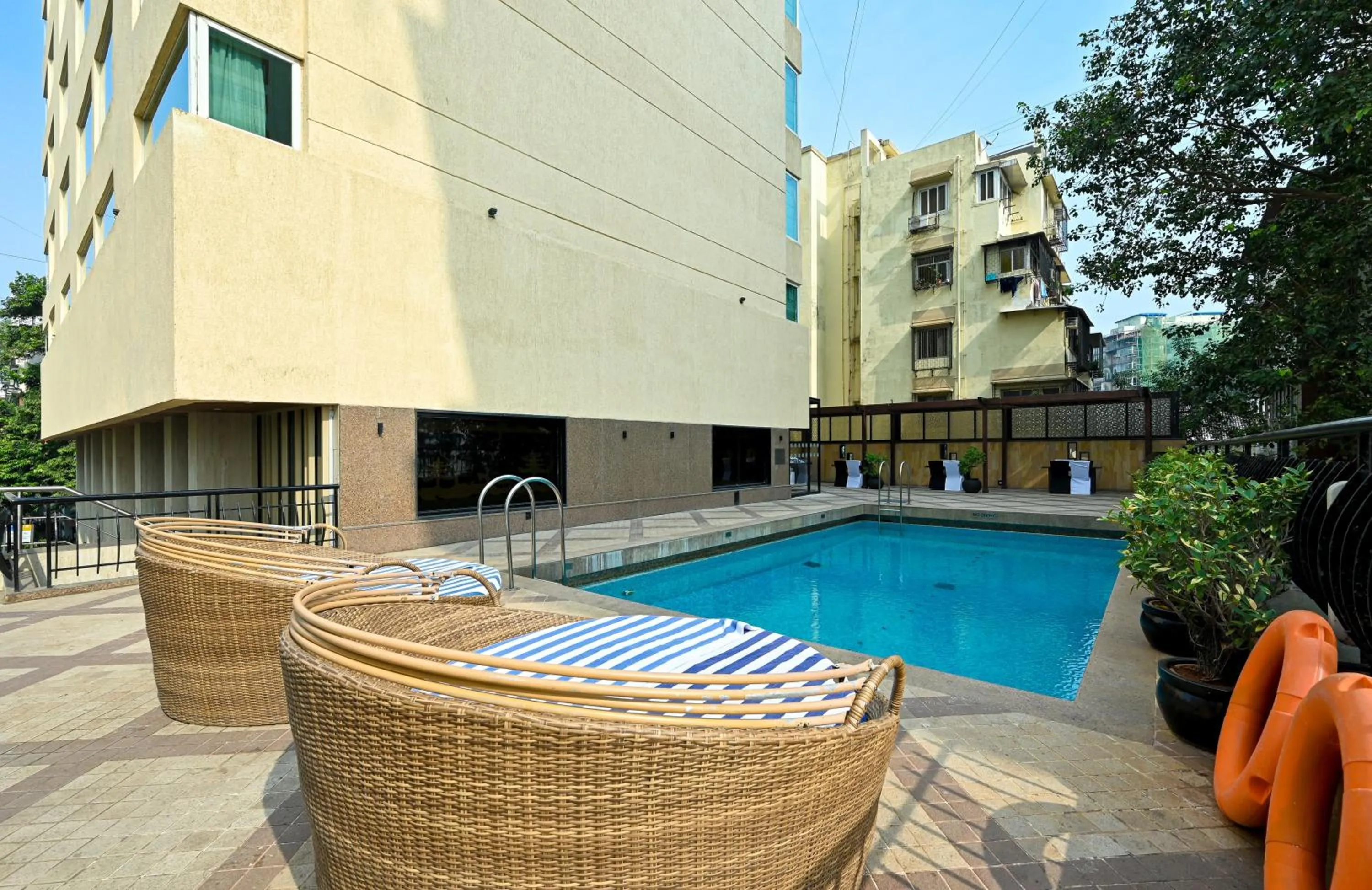 Swimming pool in Fariyas Hotel Mumbai , Colaba