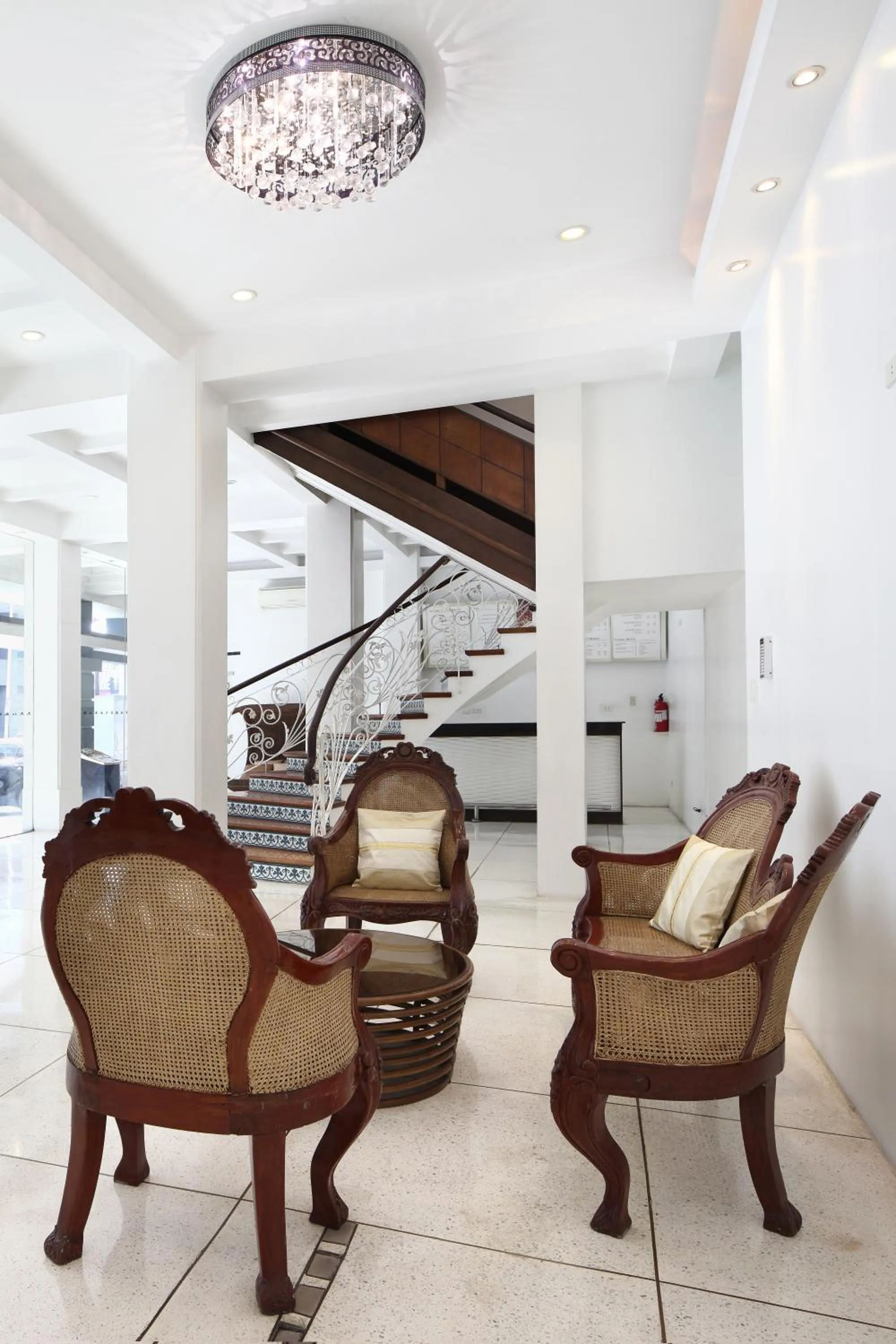 Lobby or reception in Manila Lotus Hotel