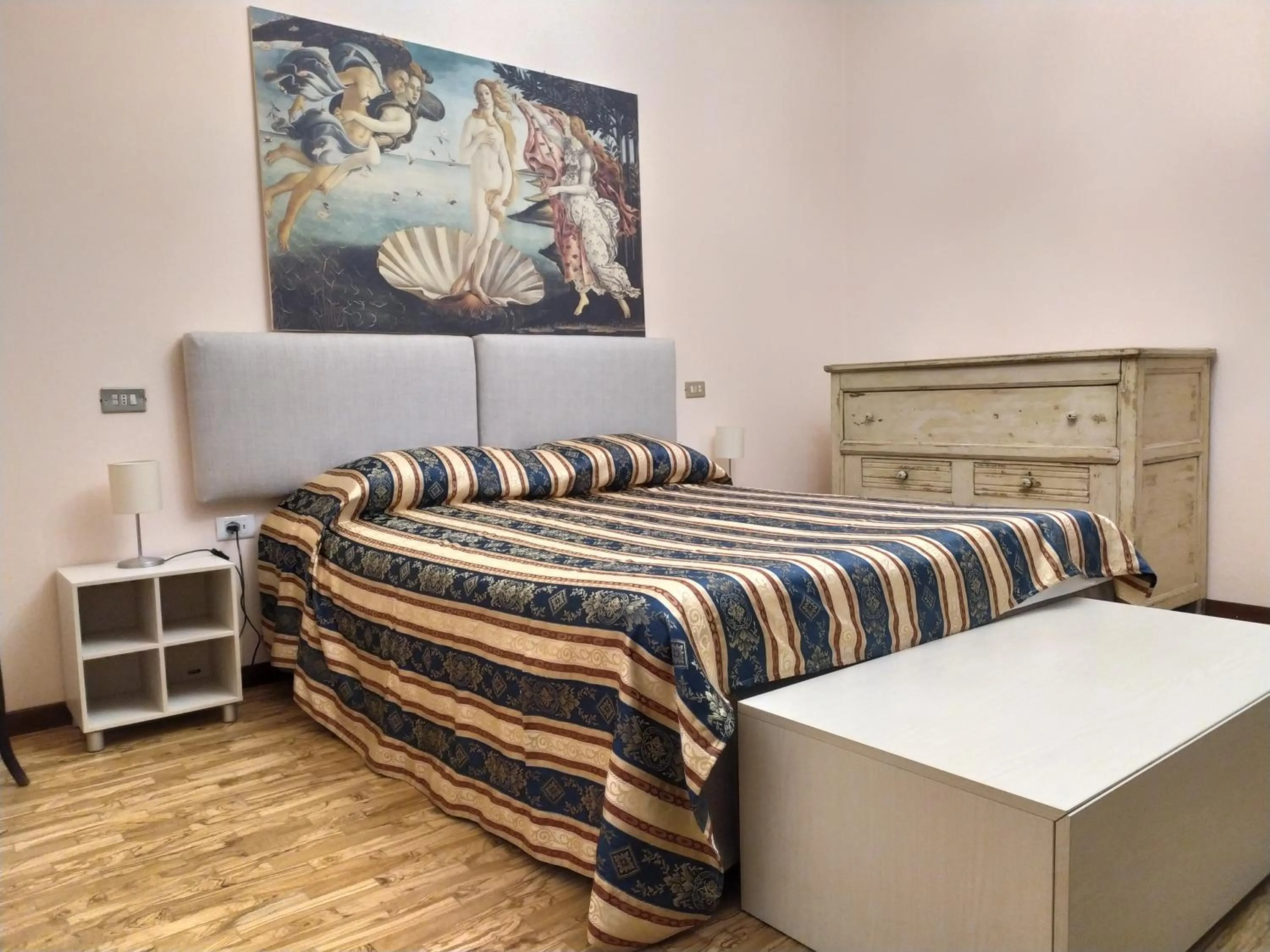 Spring, Bed in B&B MOLIN DEL TOPO