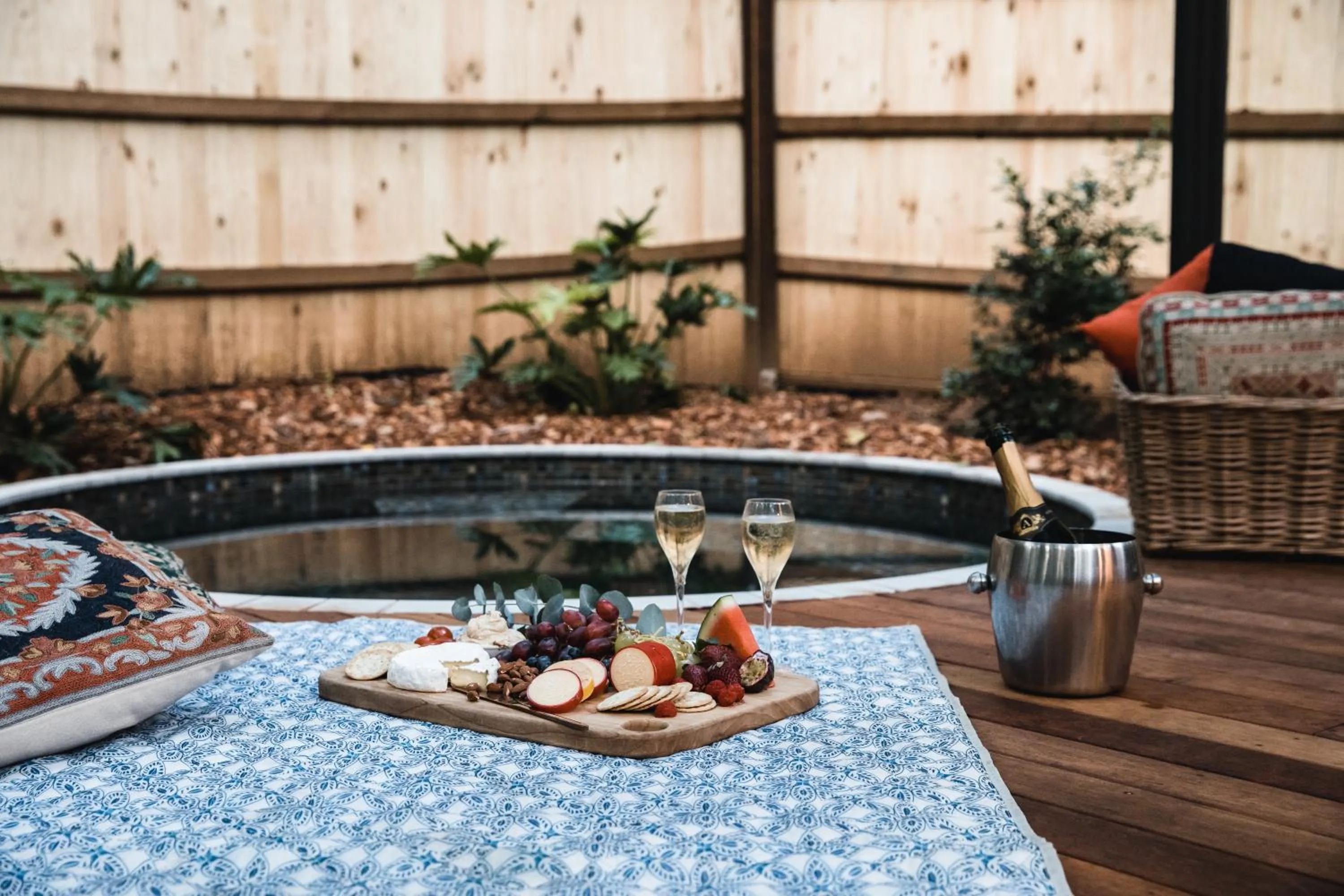 Swimming pool in Narrows Escape Rainforest Retreat