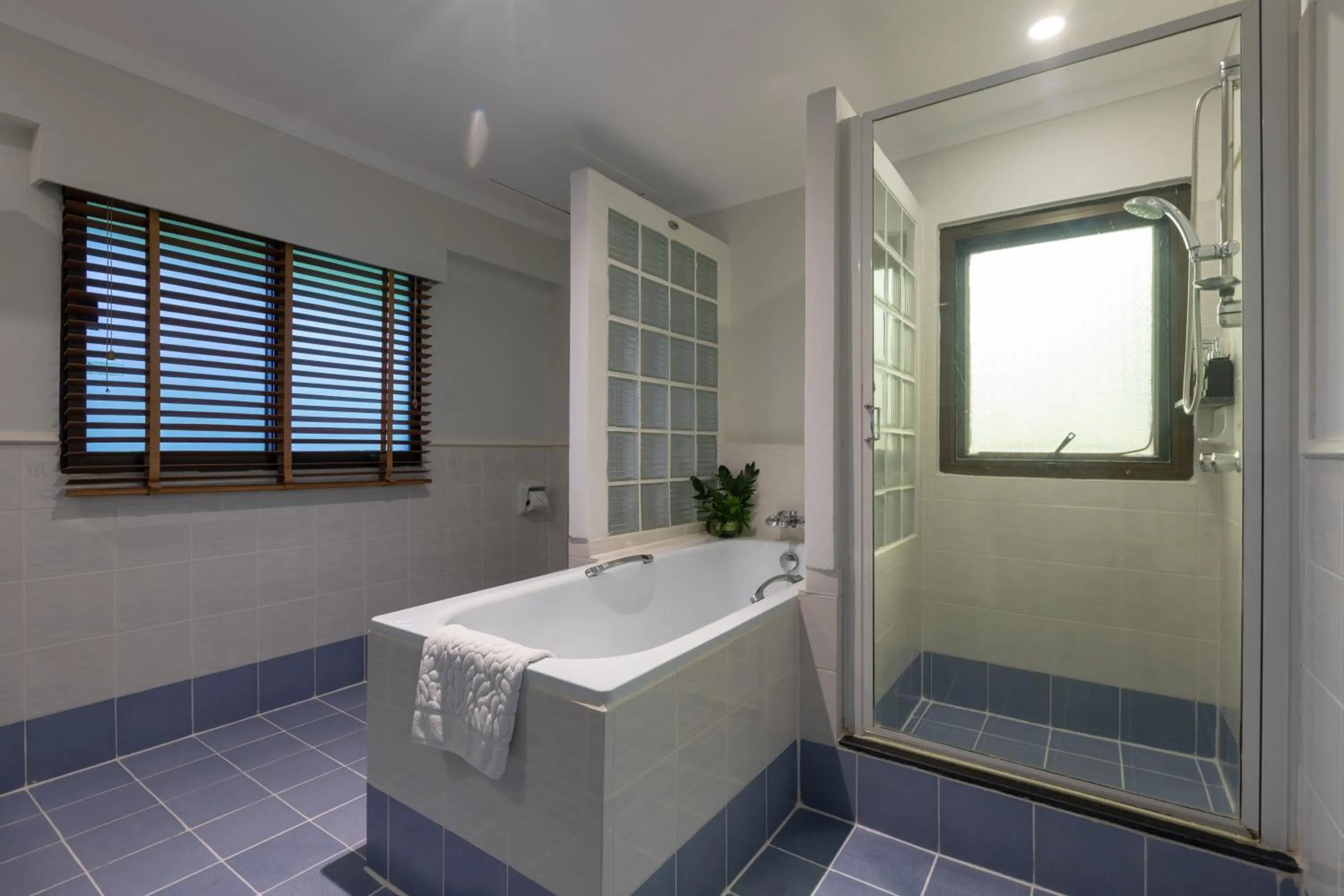 Shower in Kantary Bay Hotel Phuket