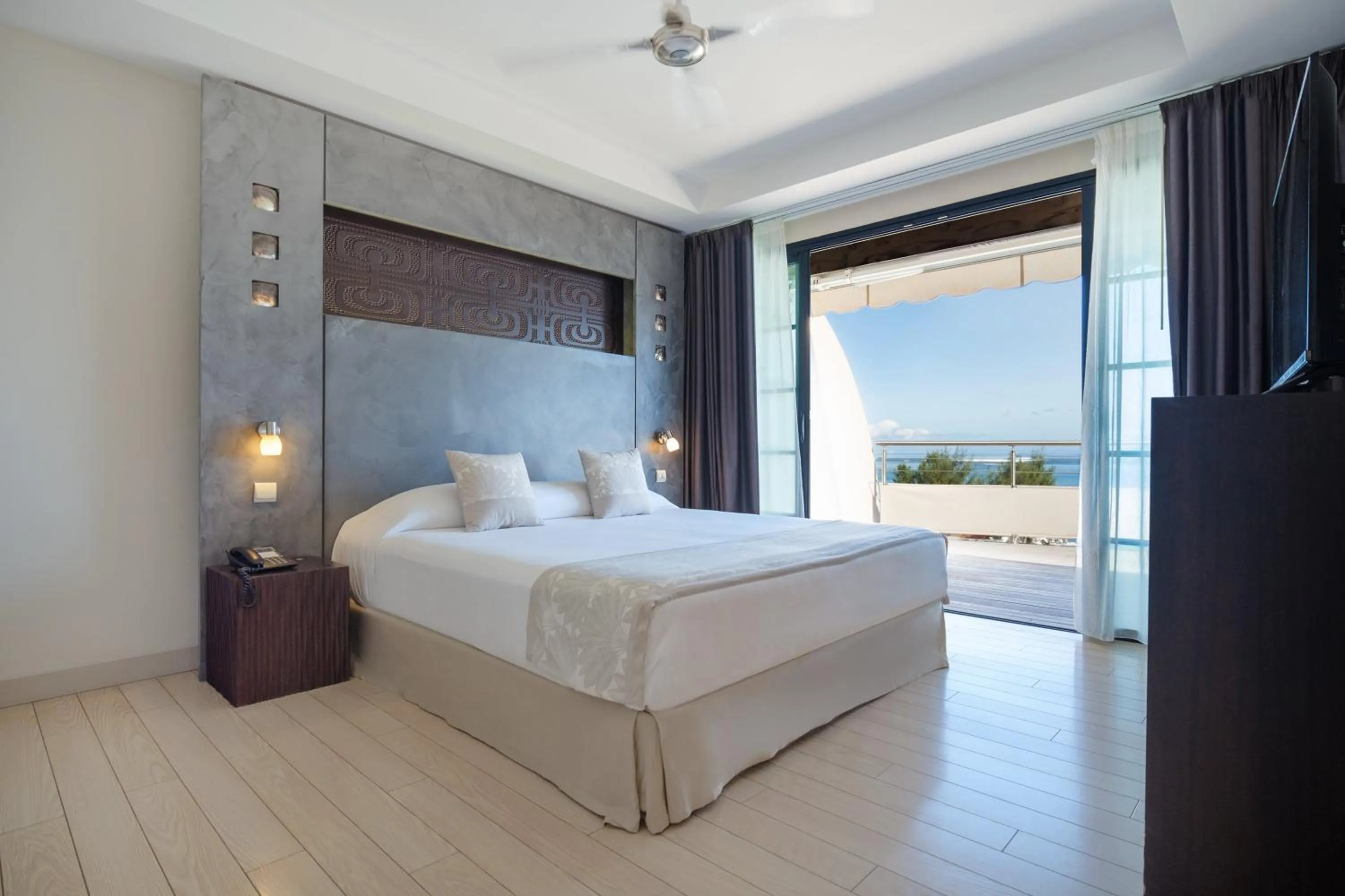 Bedroom in Te Moana Tahiti Resort