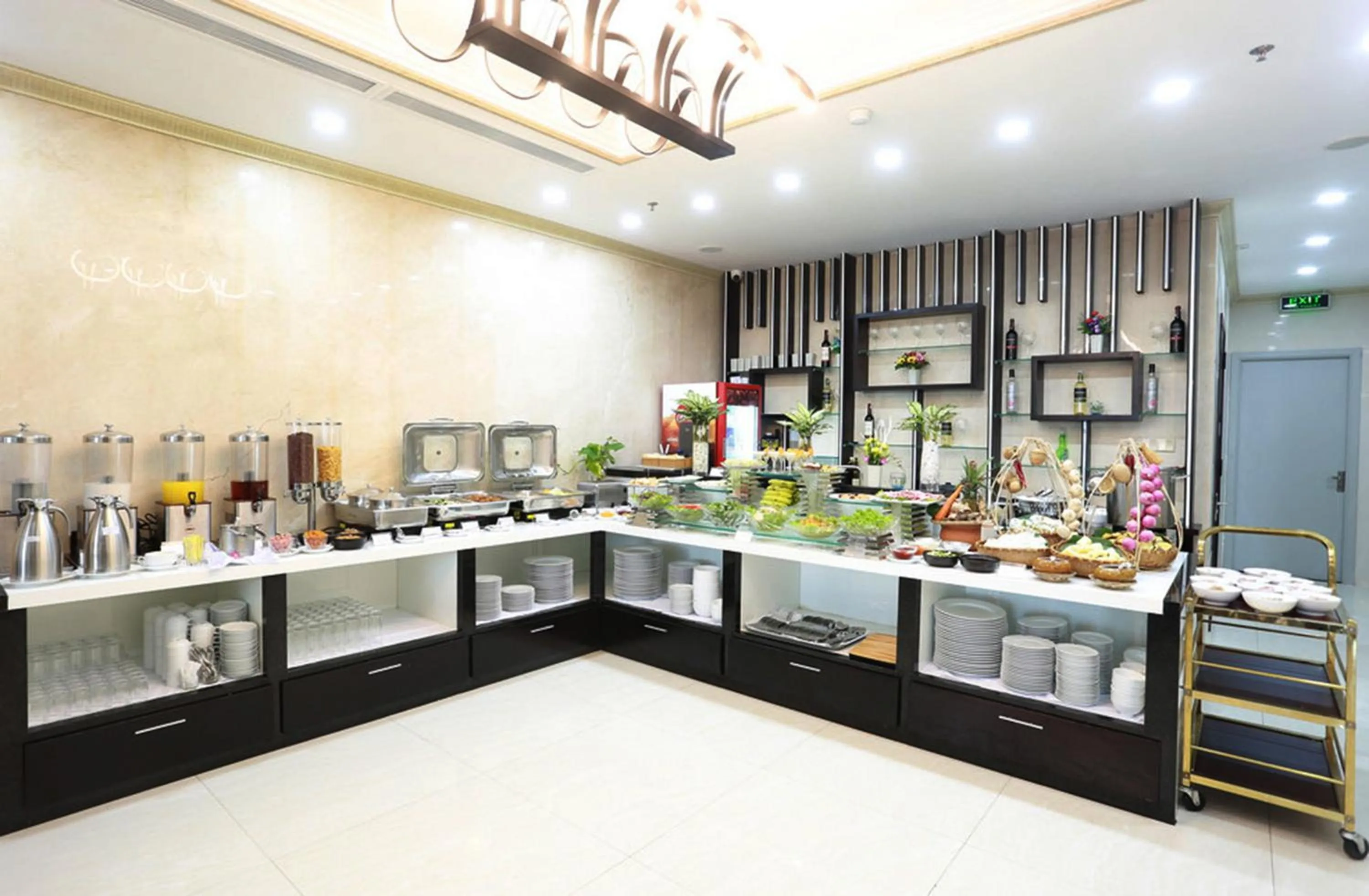 Restaurant/places to eat in Dylan Hotel Danang