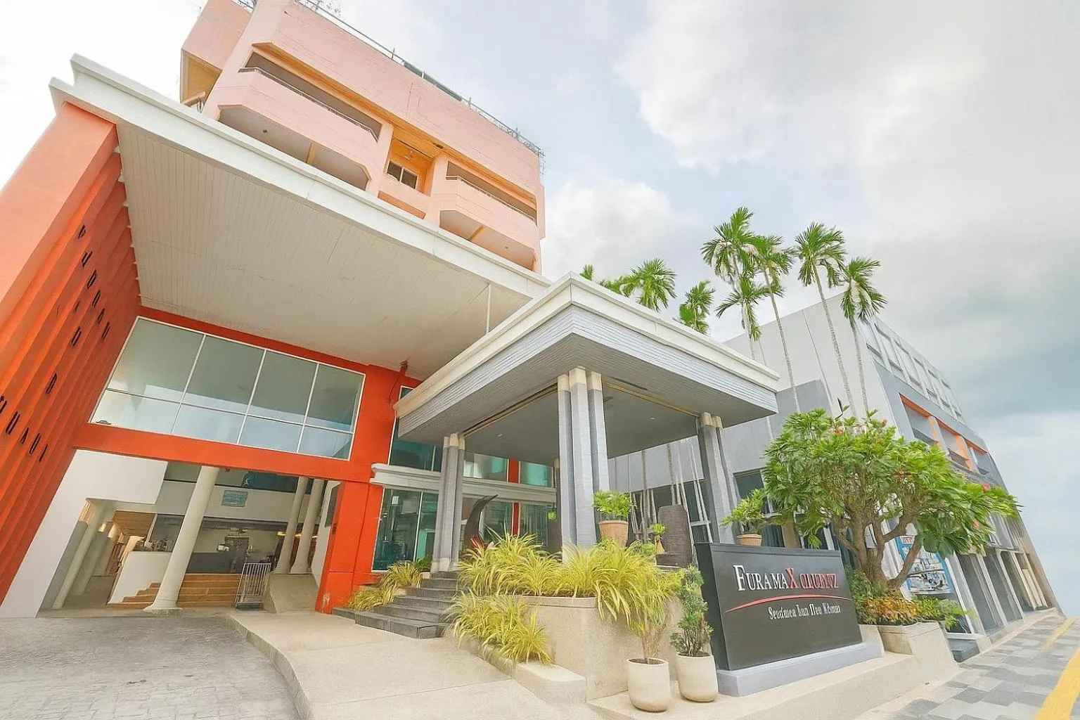 Property building in FuramaXclusive Sandara Hua Hin at Cha-am Beach