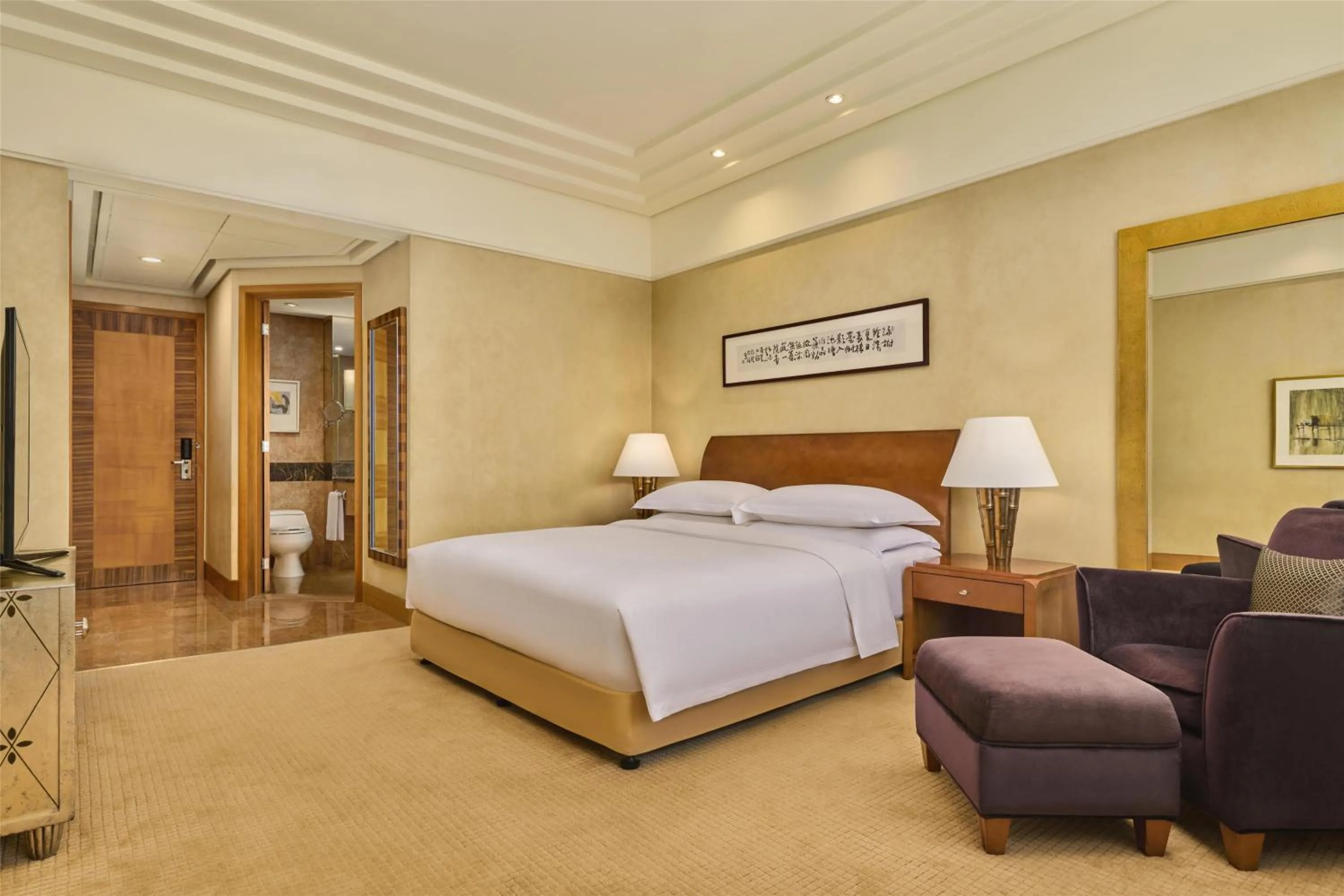 Bed in Hilton Chongqing