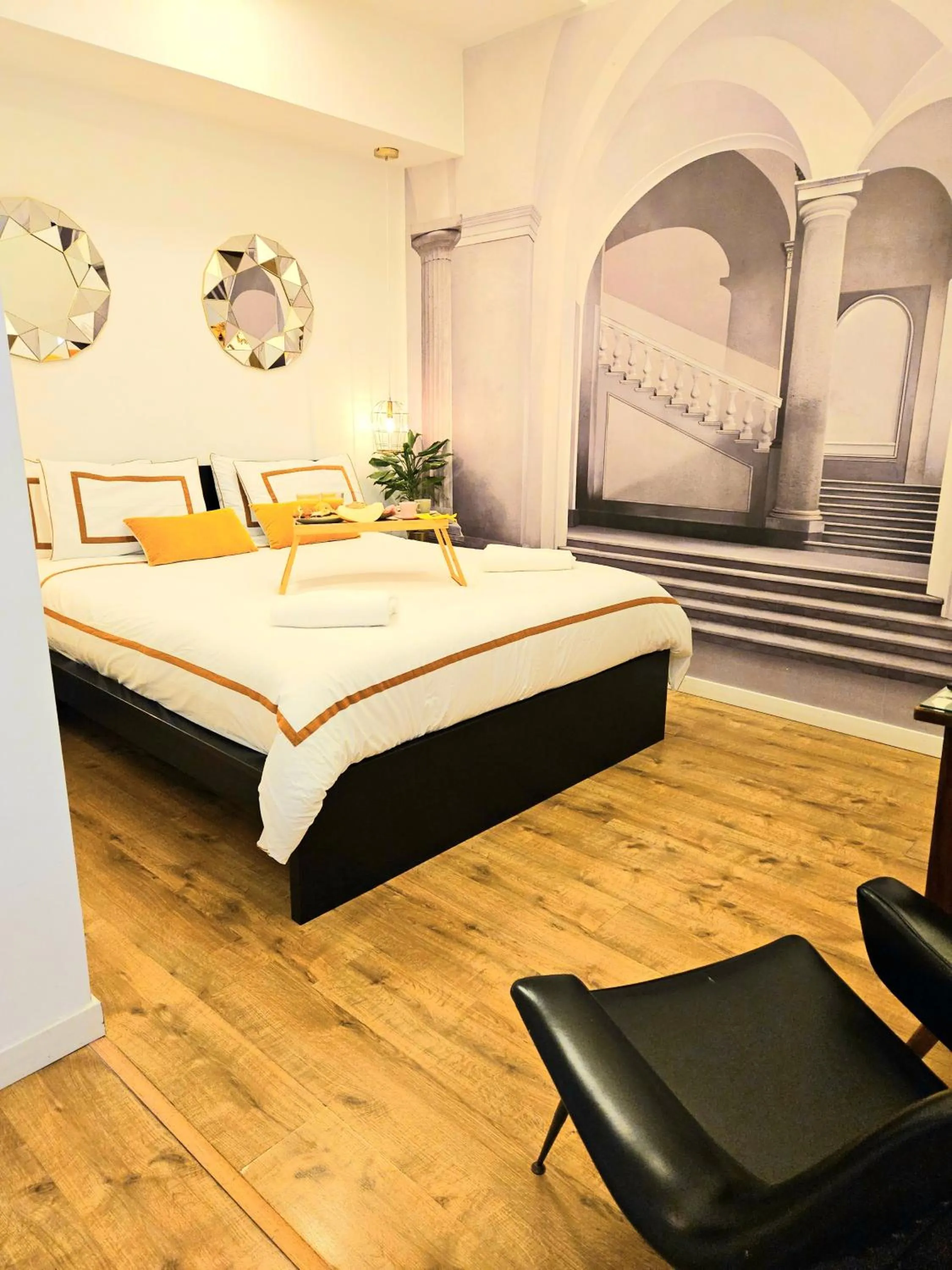 Photo of the whole room, Bed in Daily Napoli - Lungomare