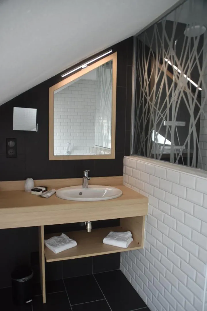 Bathroom in Hôtel Bastide