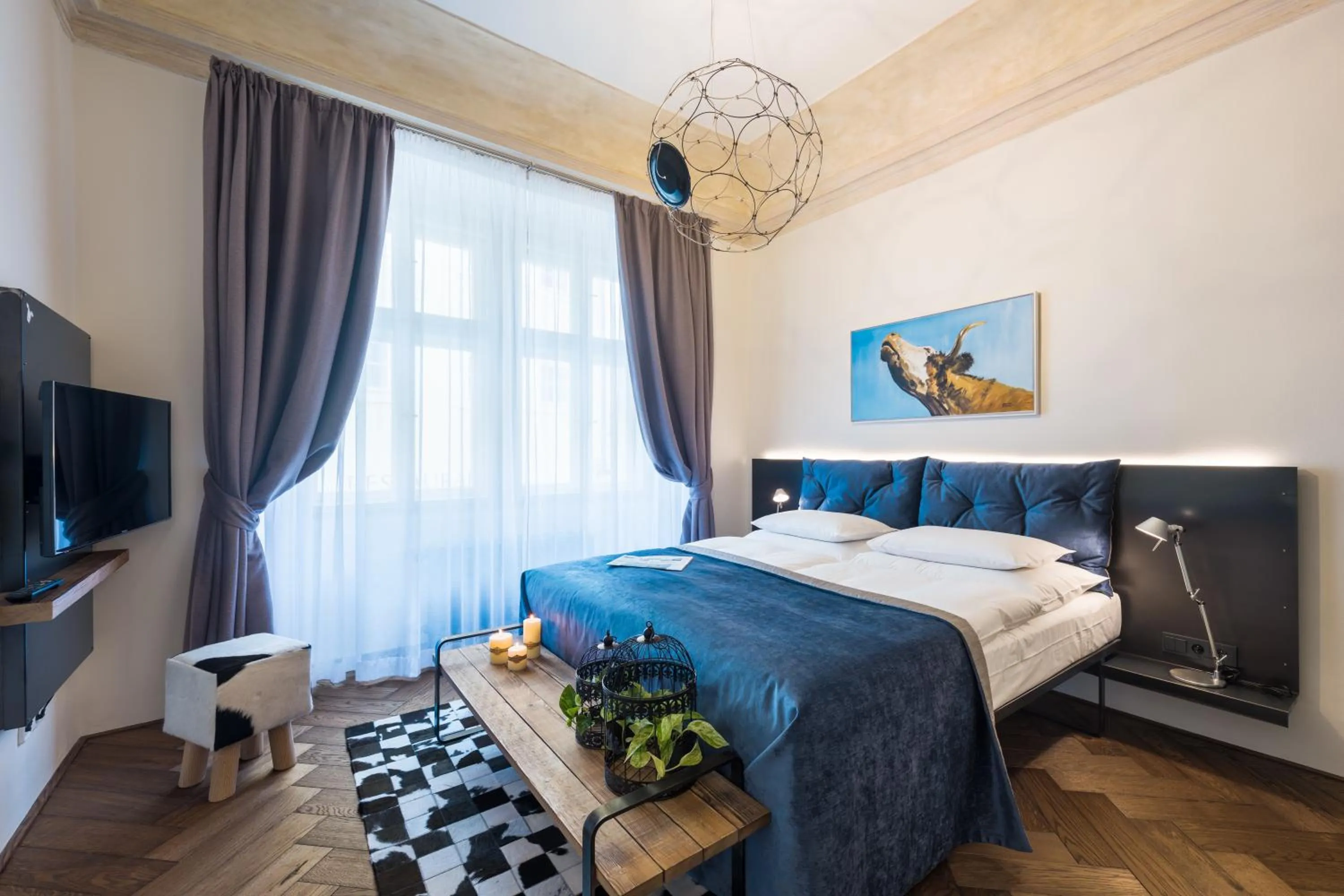 Bedroom, Bed in MOOo by the Castle