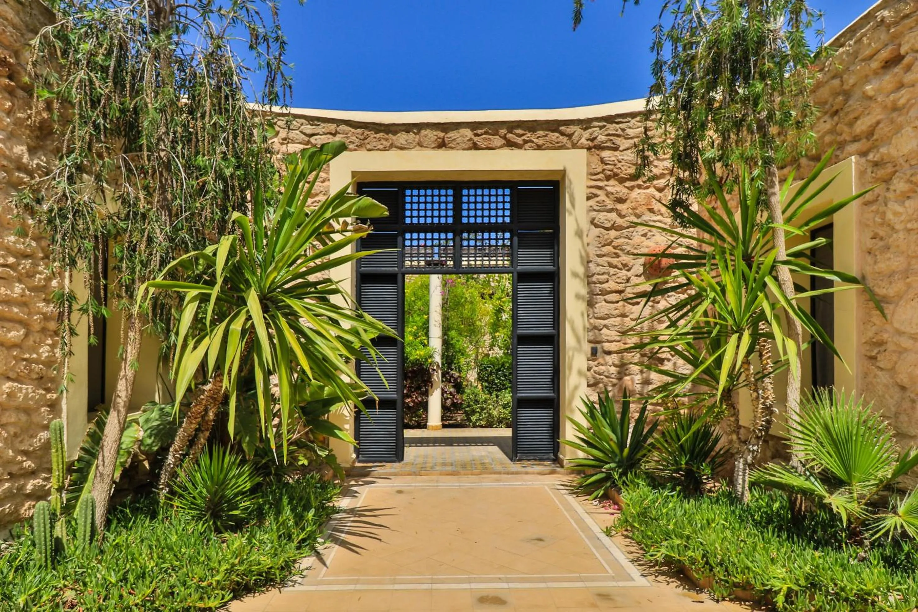 Facade/entrance in Essaouira Lodge