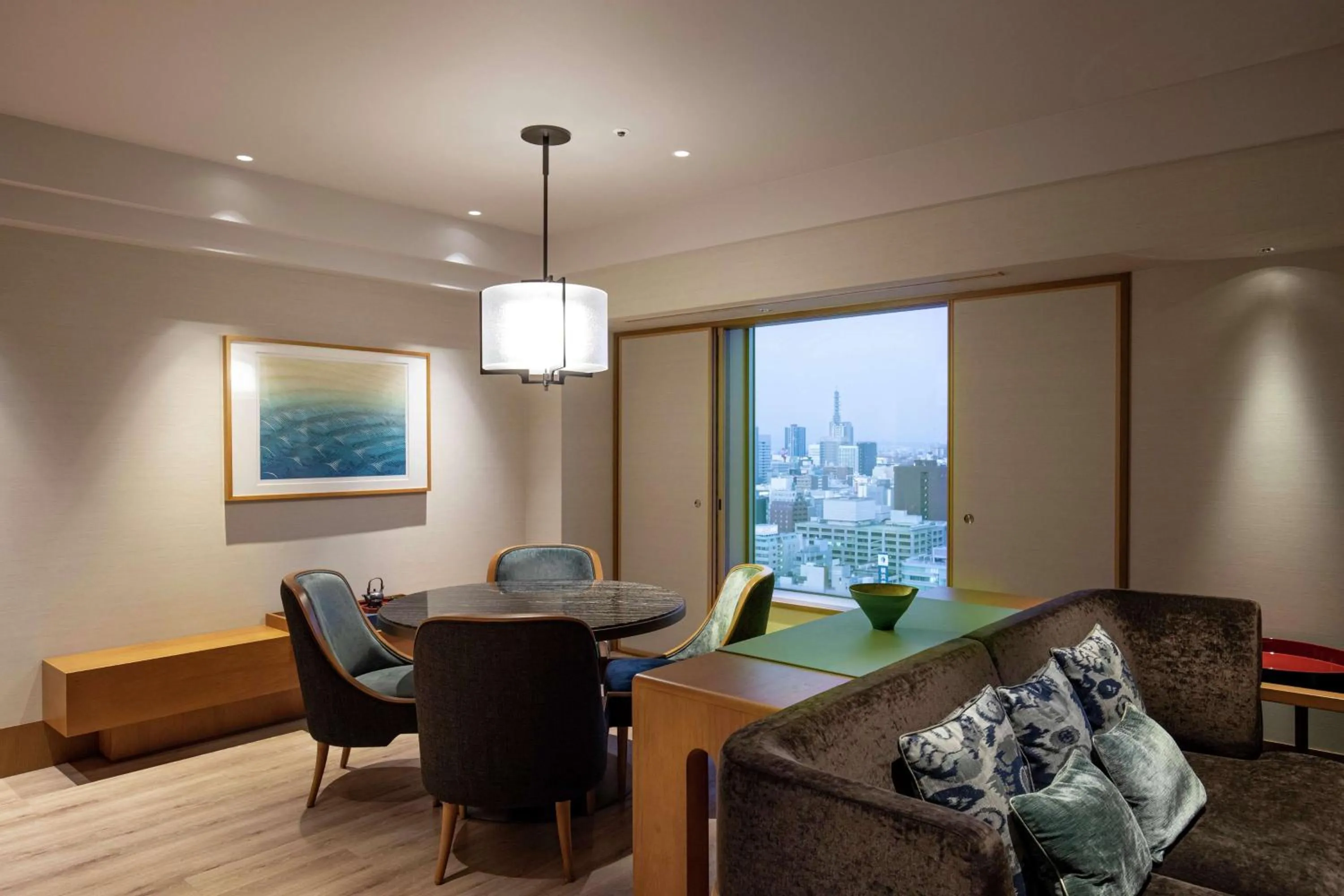 Living room in Hilton Nagoya Hotel