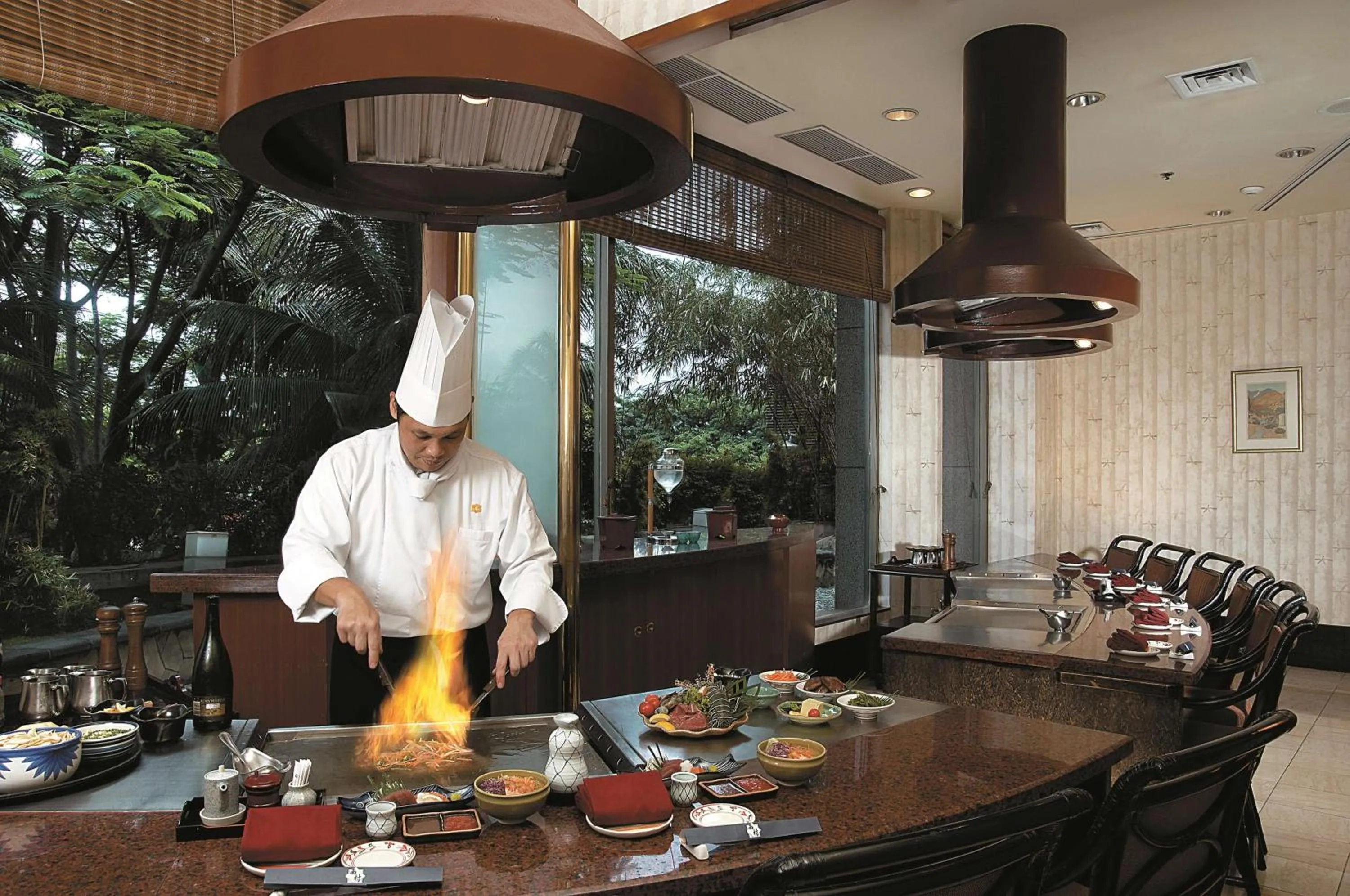 Restaurant/places to eat in Shangri-la Surabaya