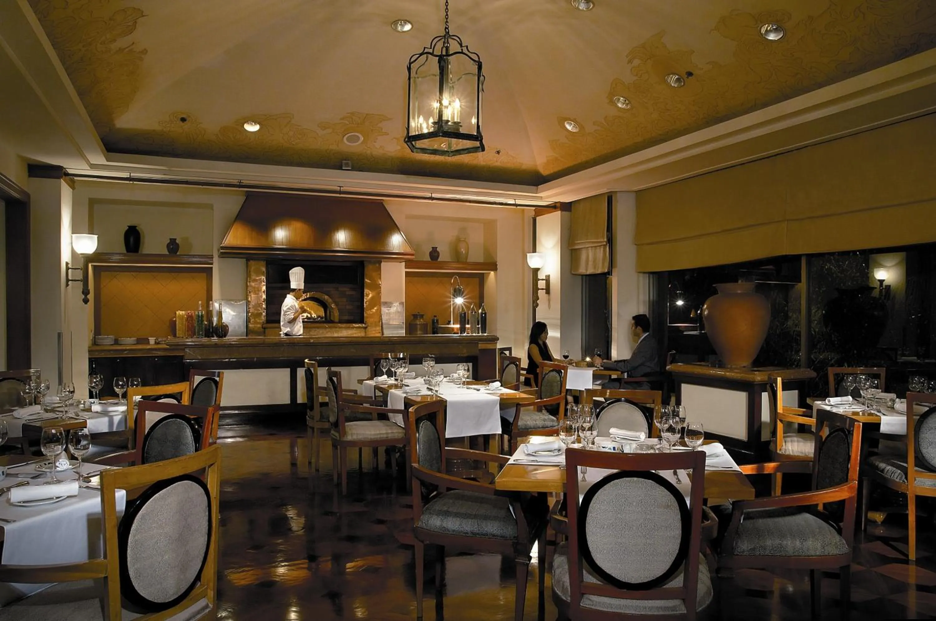 Restaurant/places to eat in Shangri-la Surabaya