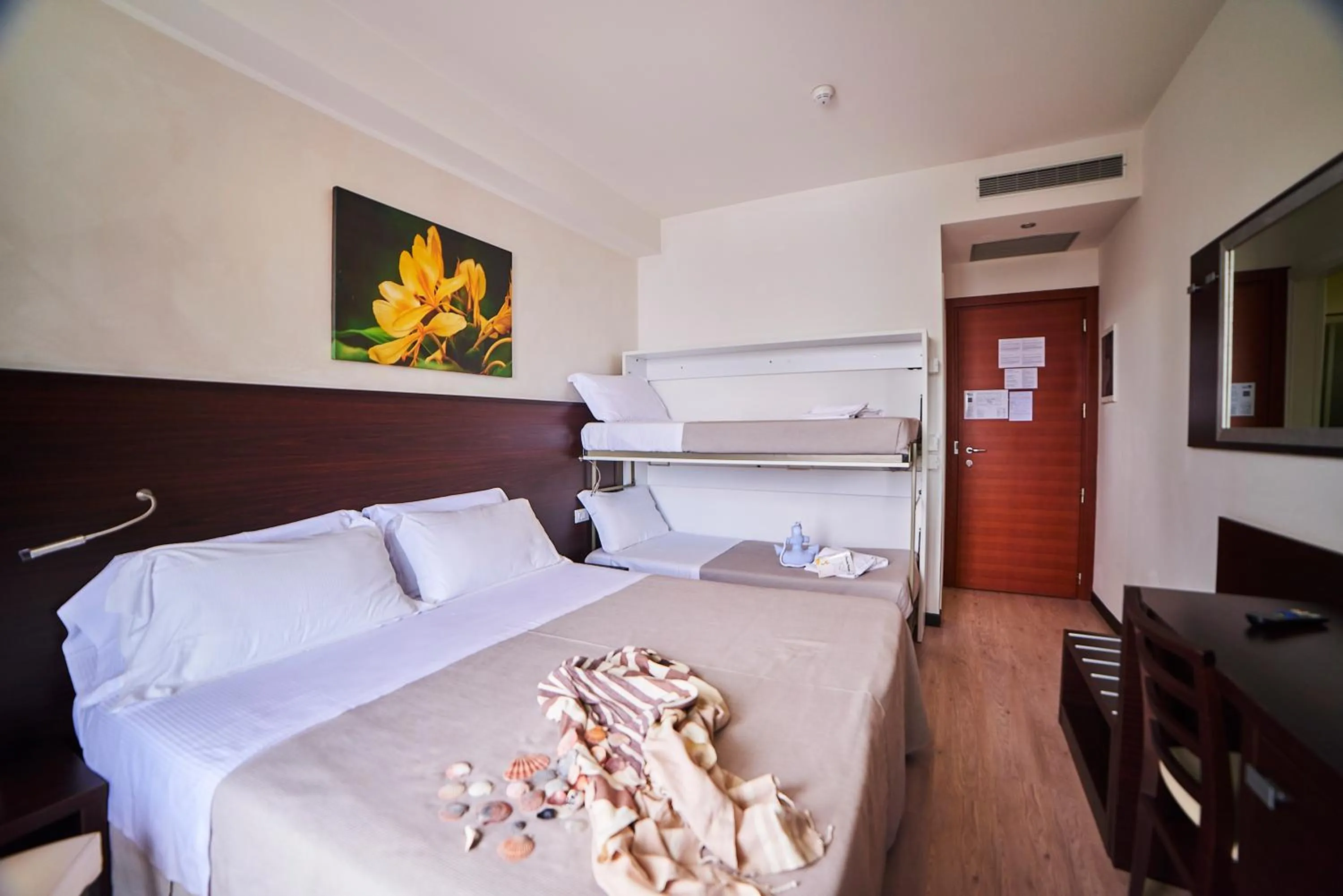 Photo of the whole room, Bed in Alisei Palace Hotel