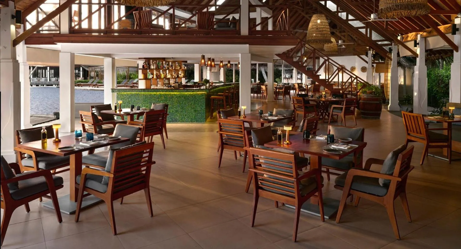 Restaurant/places to eat in Anantara Dhigu Maldives Resort