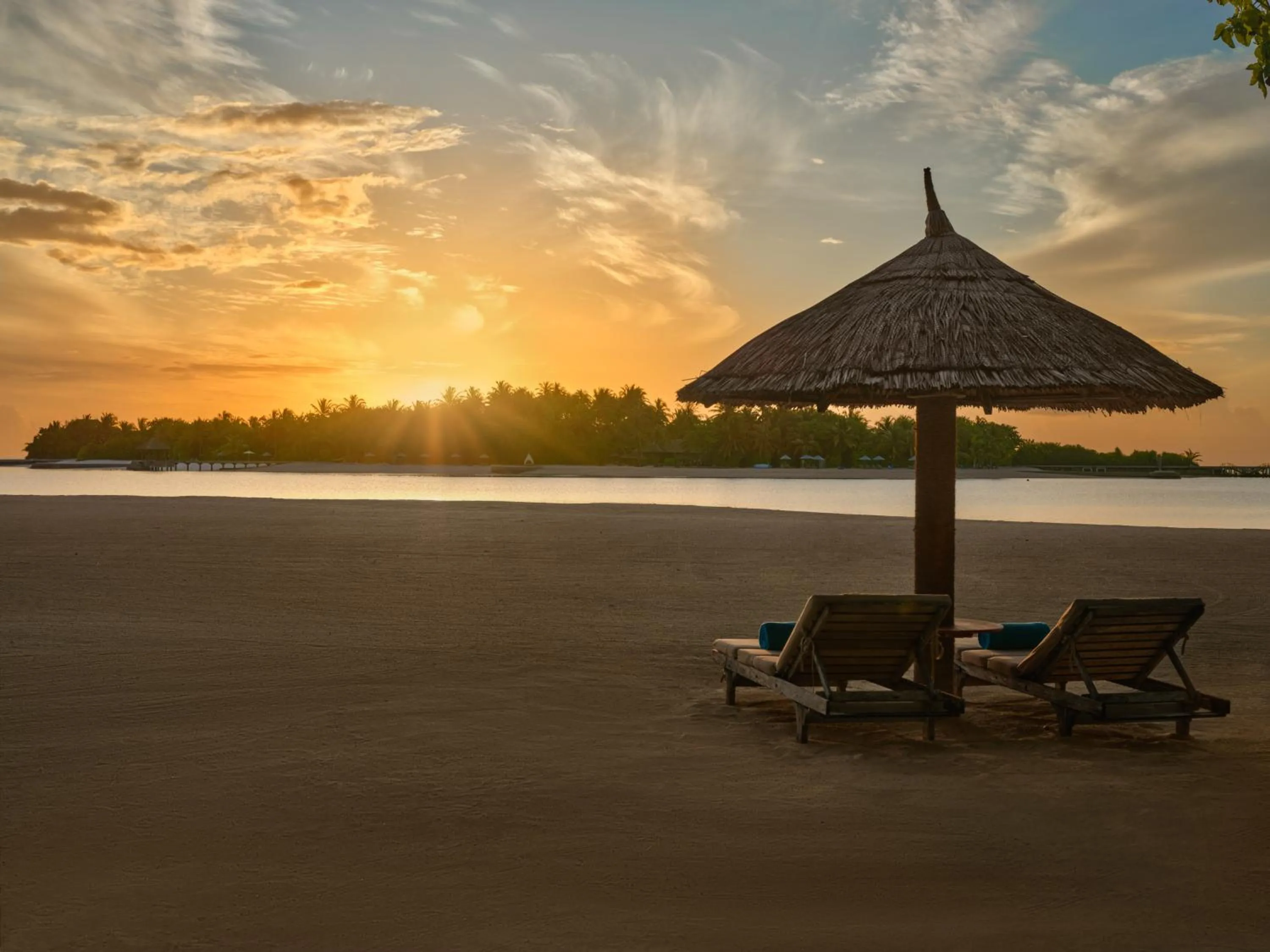 Beach in Anantara Dhigu Maldives Resort
