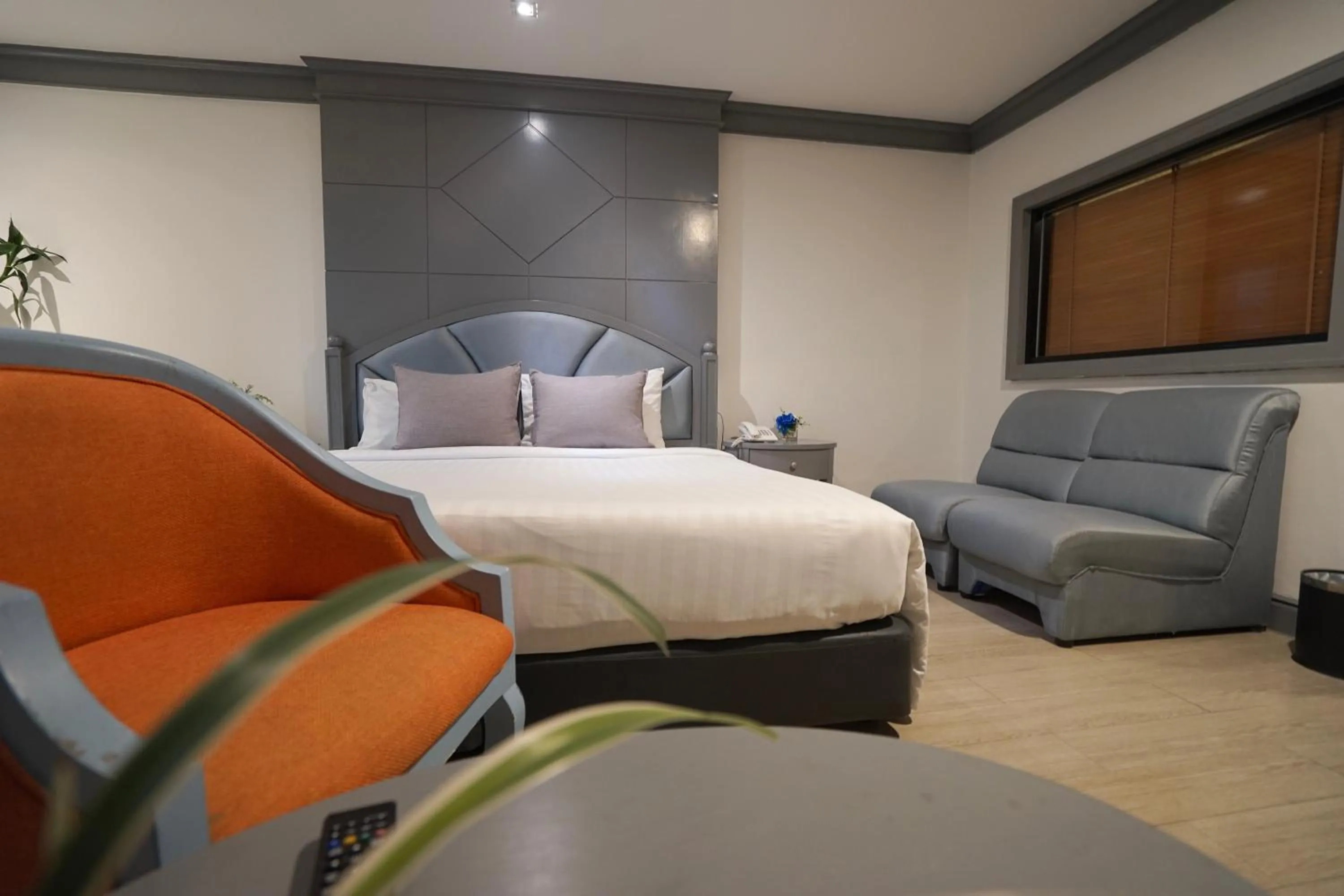 Bedroom, Bed in King Park Avenue Hotel Bangkok