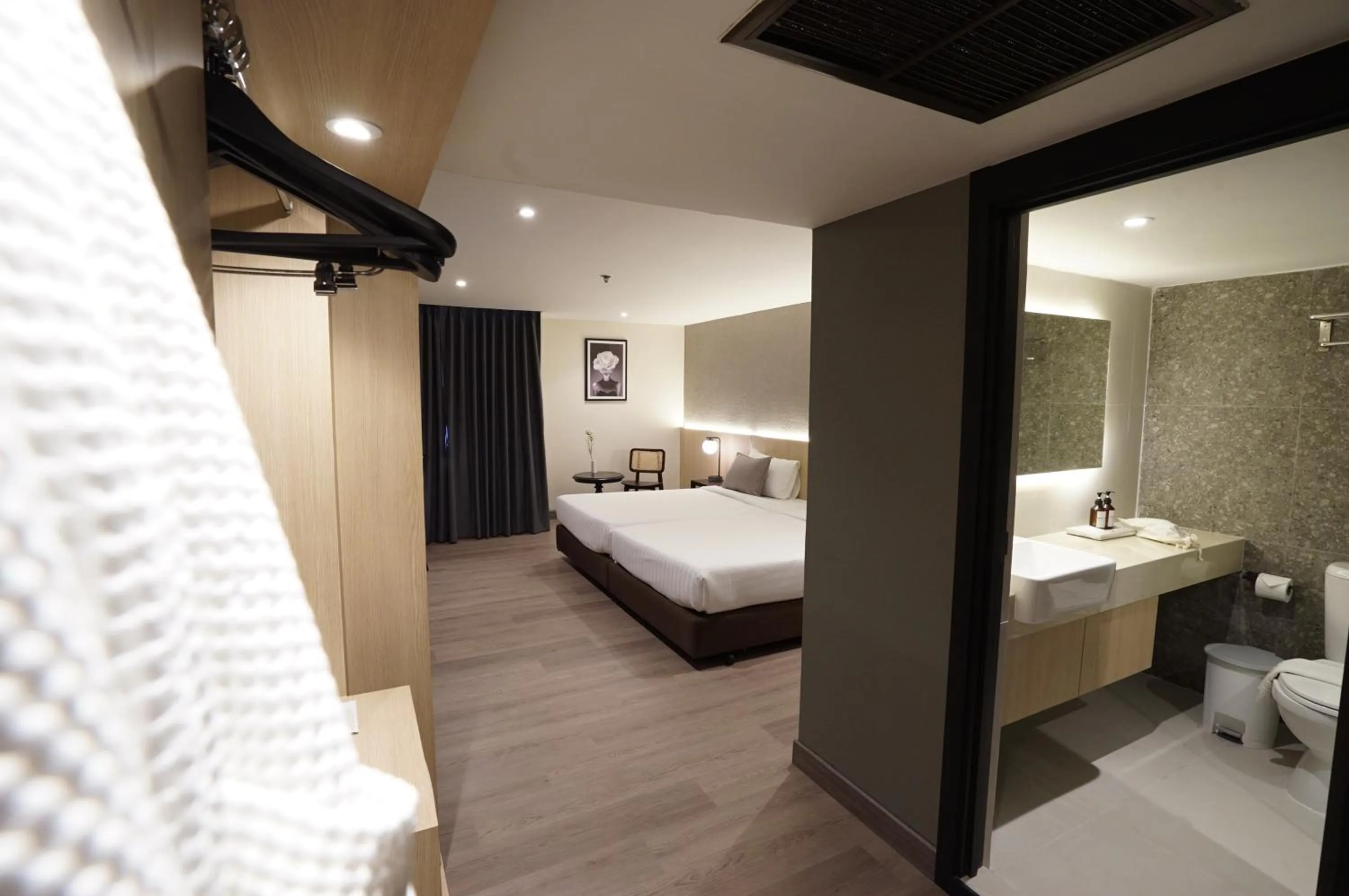 Bedroom, Bed in King Park Avenue Hotel Bangkok