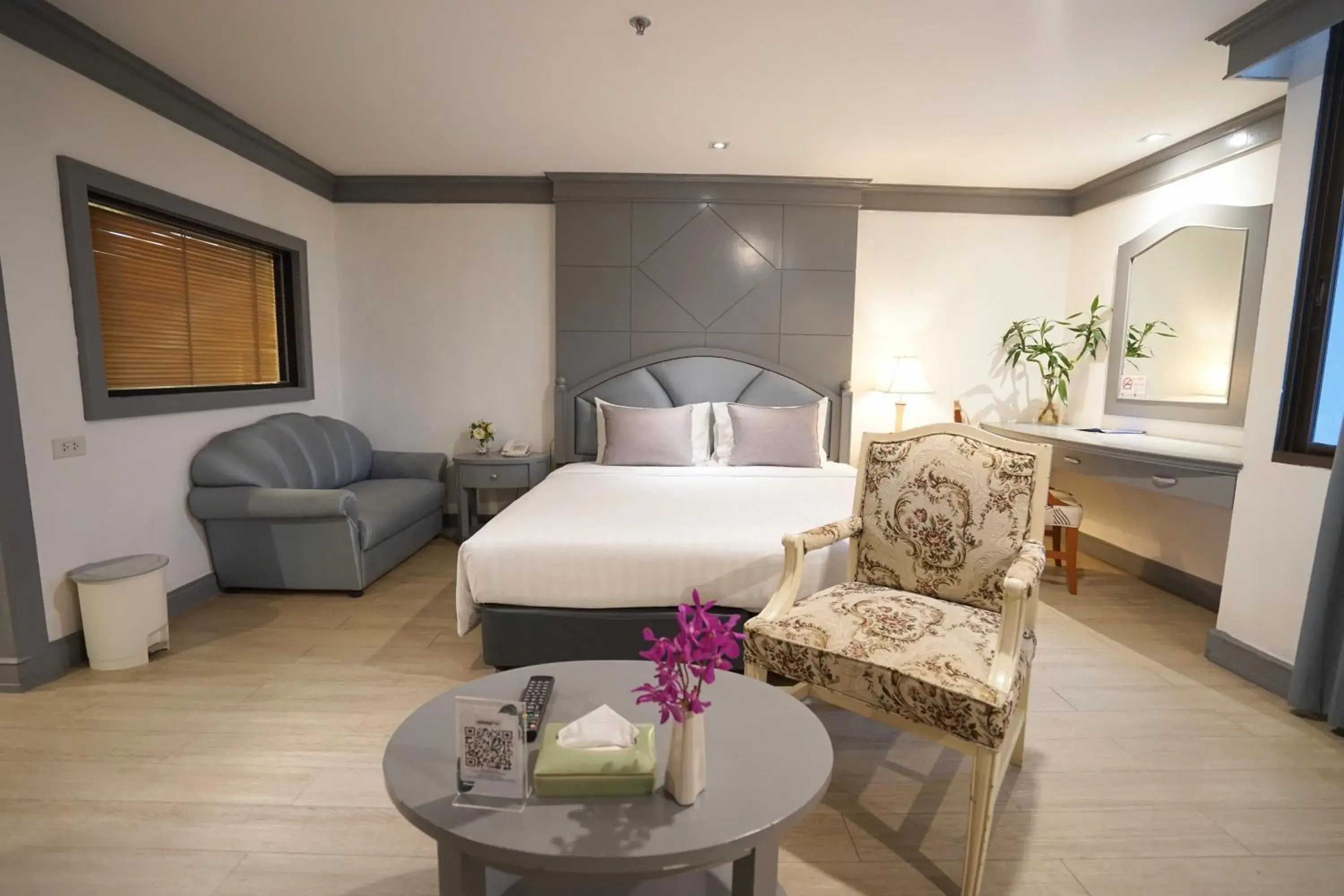 Jacuzzi Suite Room in King Park Avenue Hotel Bangkok Jacuzzi Suite Room in King Park Avenue Hotel Bangkok