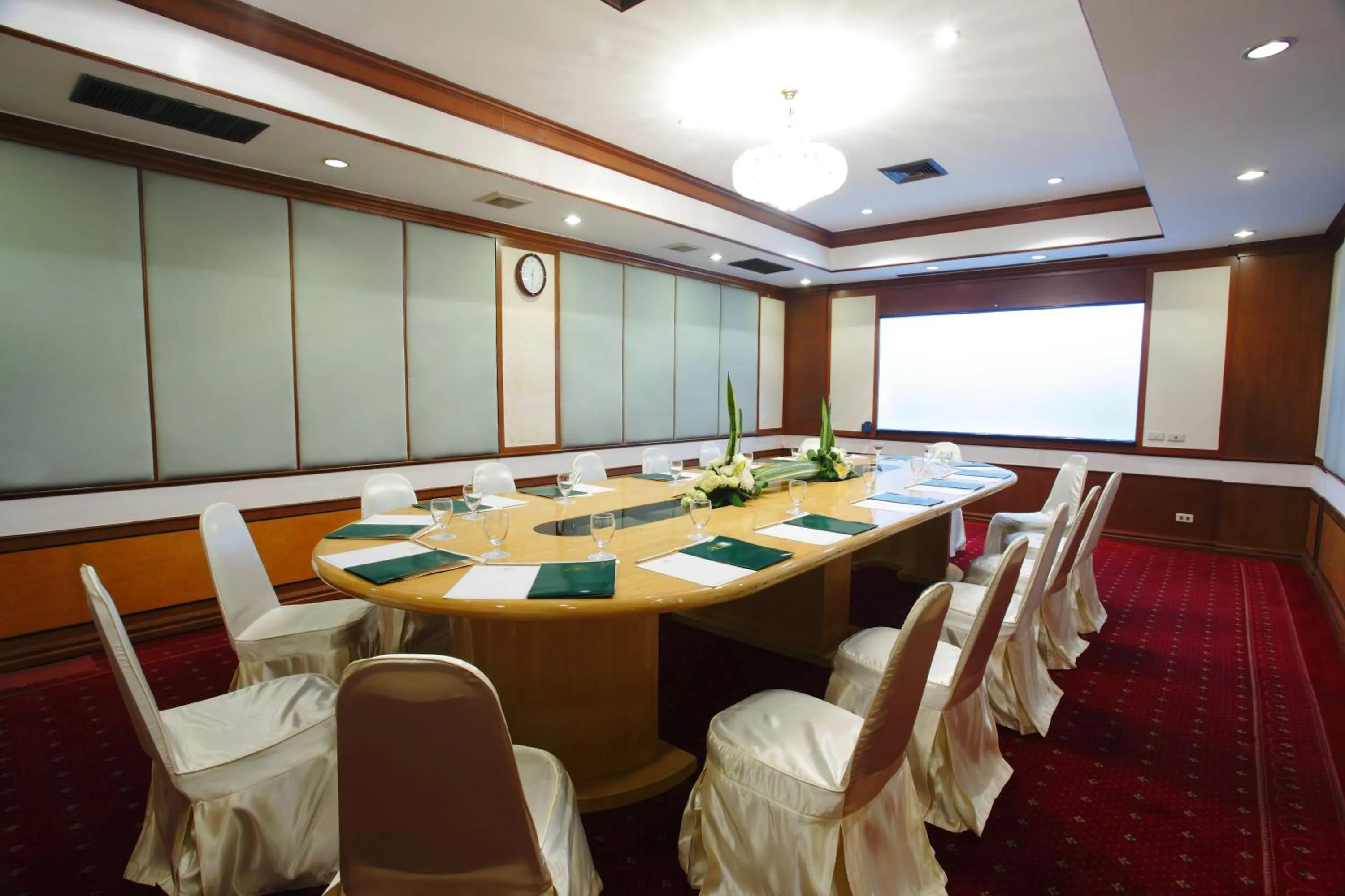 Meeting/conference room in King Park Avenue Hotel Bangkok