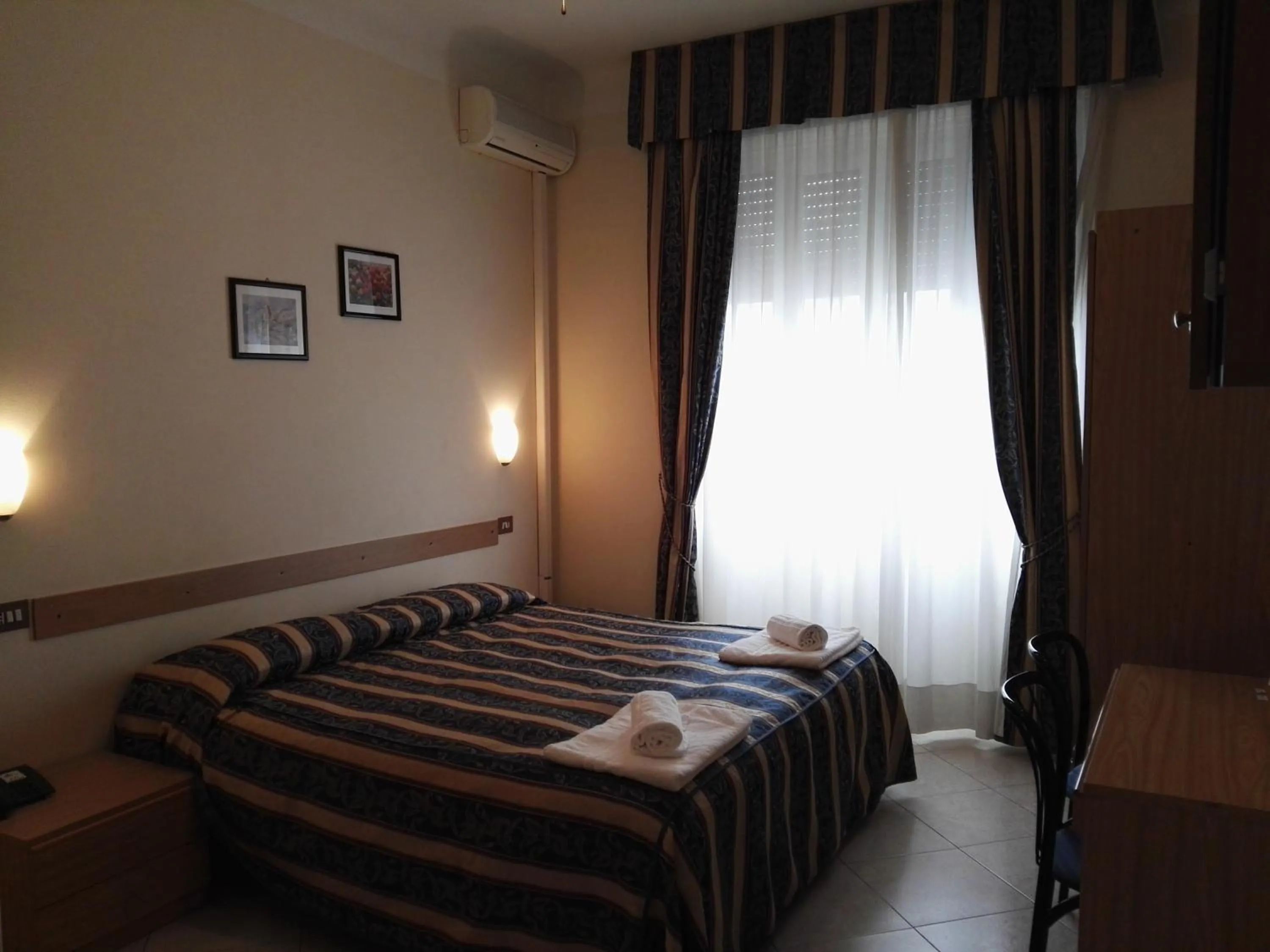 Photo of the whole room in Hotel Loreto