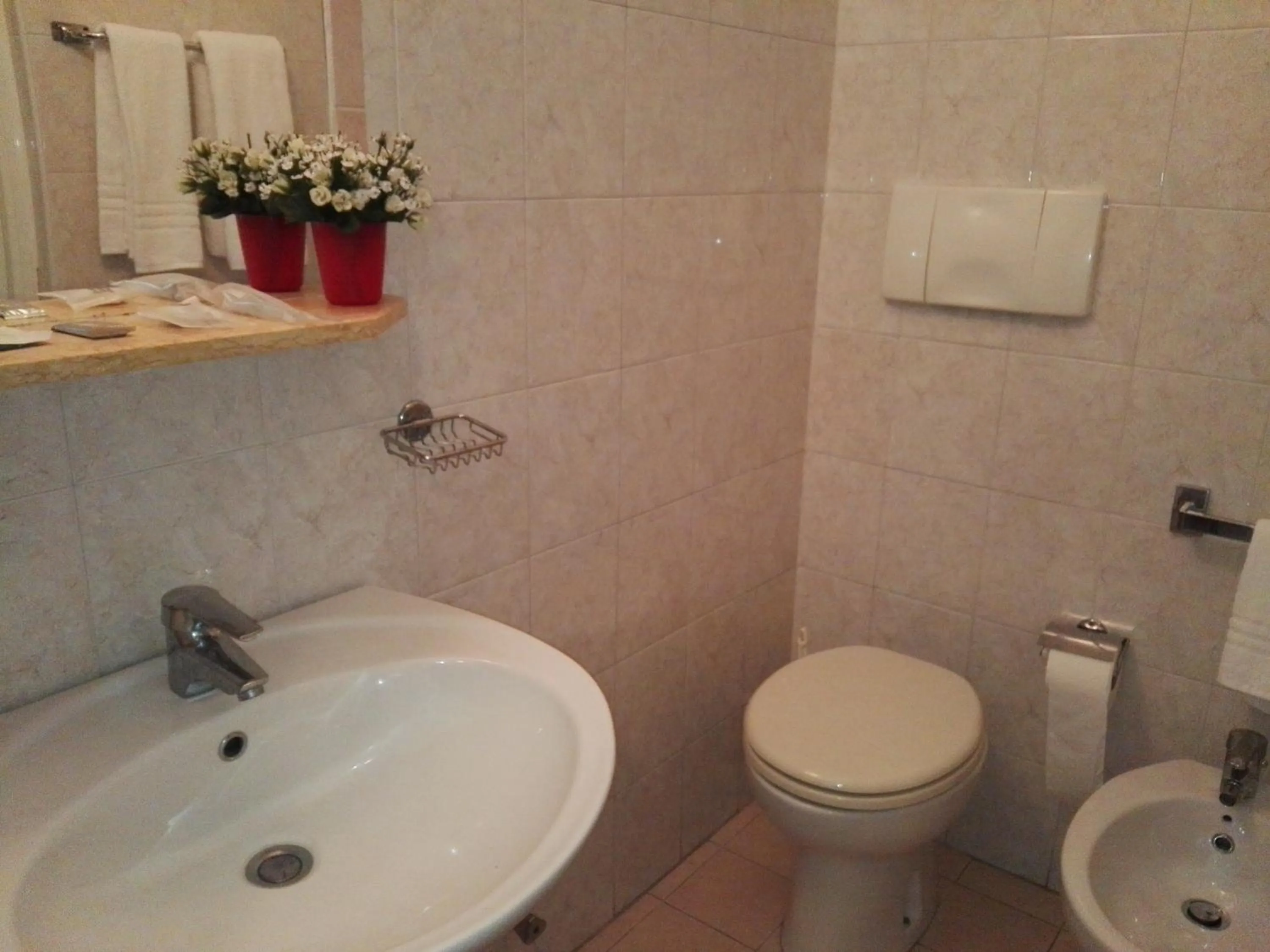 Bathroom in Hotel Loreto