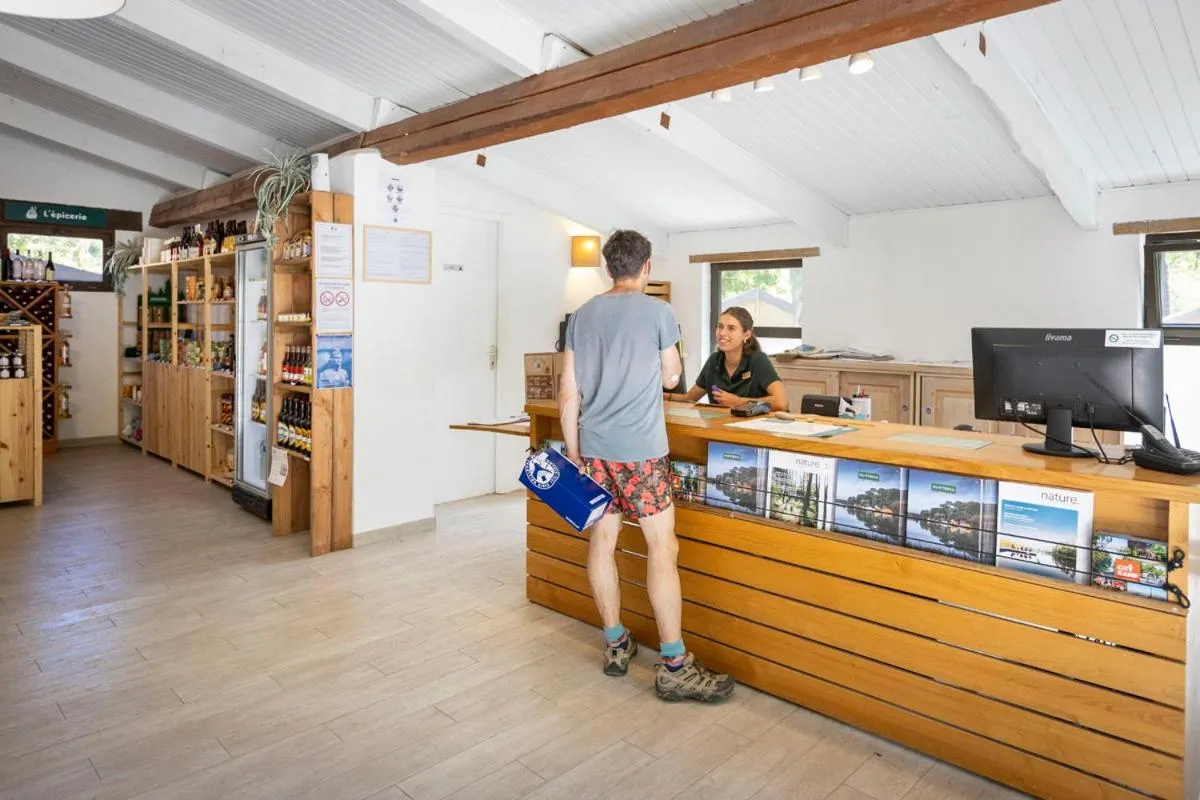 Lobby or reception in Huttopia Gorges du Verdon