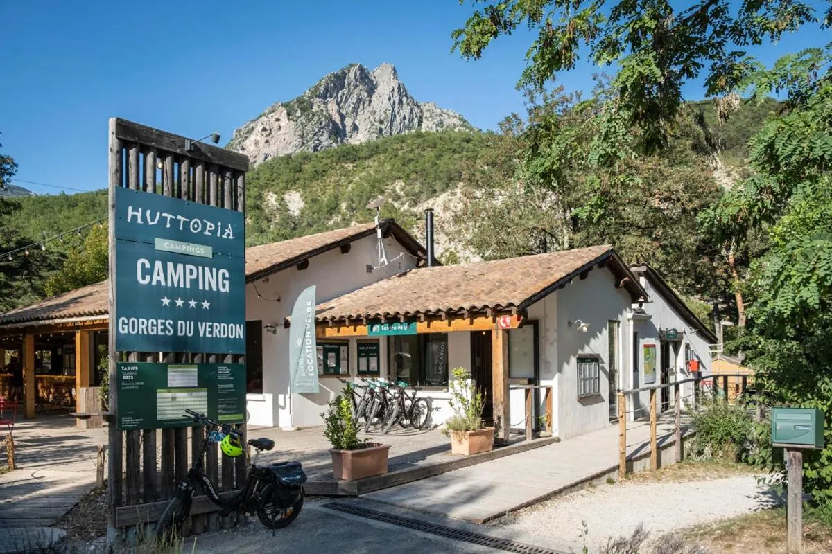 Property building in Huttopia Gorges du Verdon