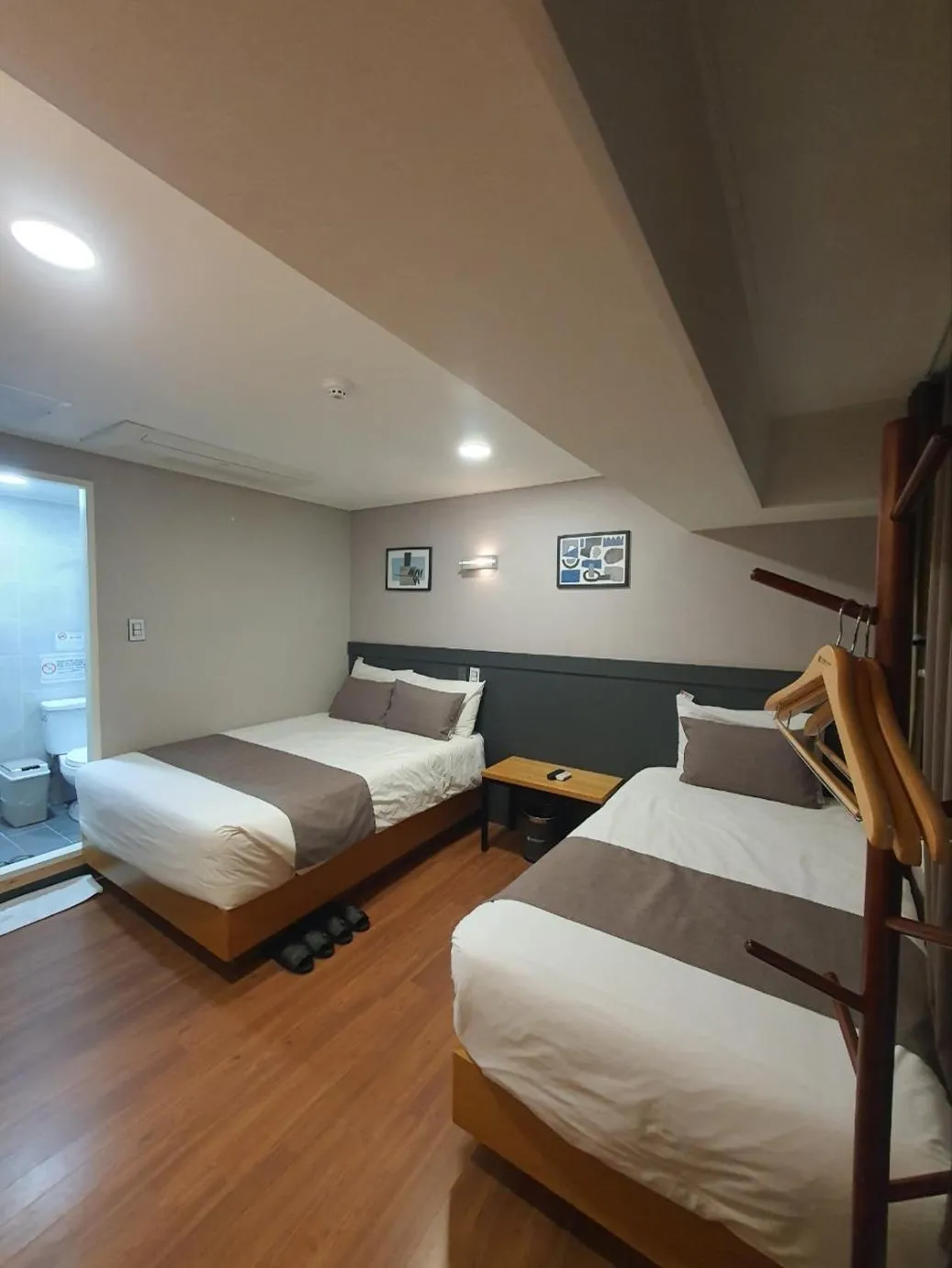 Bedroom, Bed in Ehwa In Myeongdong