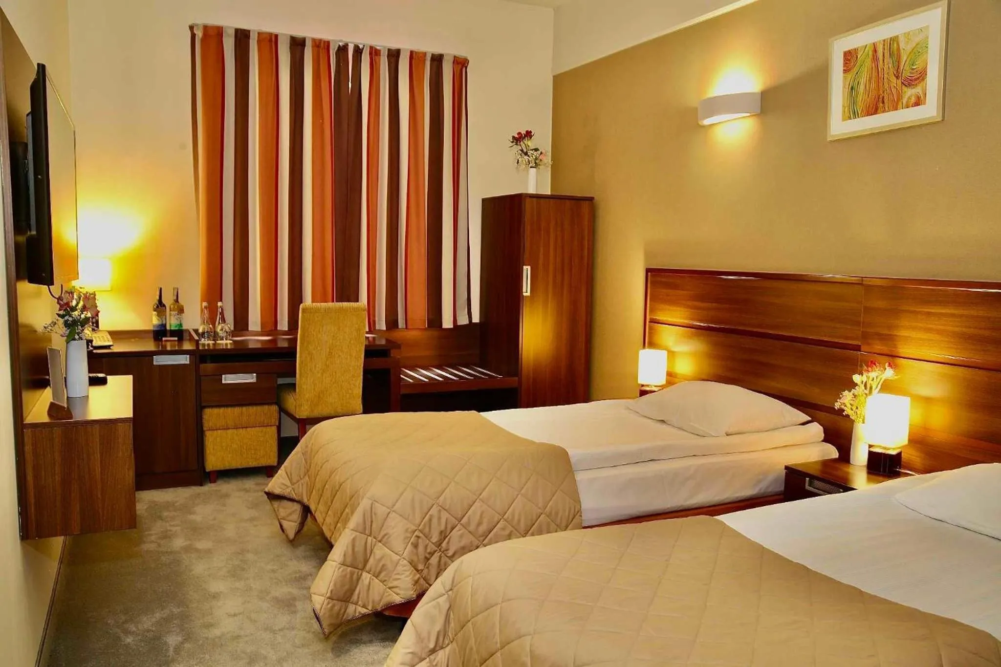 Bed in Hotel Tęczowy Młyn