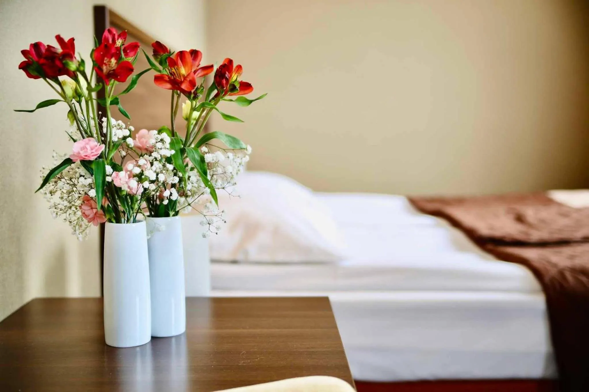 Property building, Bed in Hotel Tęczowy Młyn