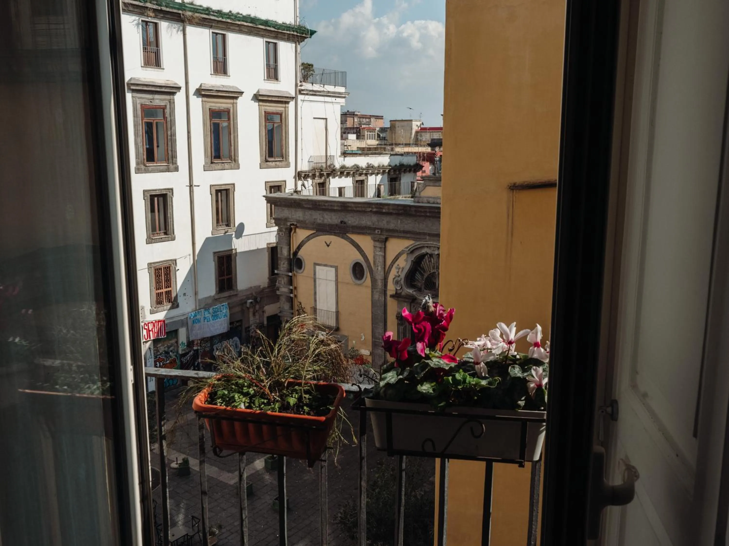 Day in Lo Specchio dei Papiri