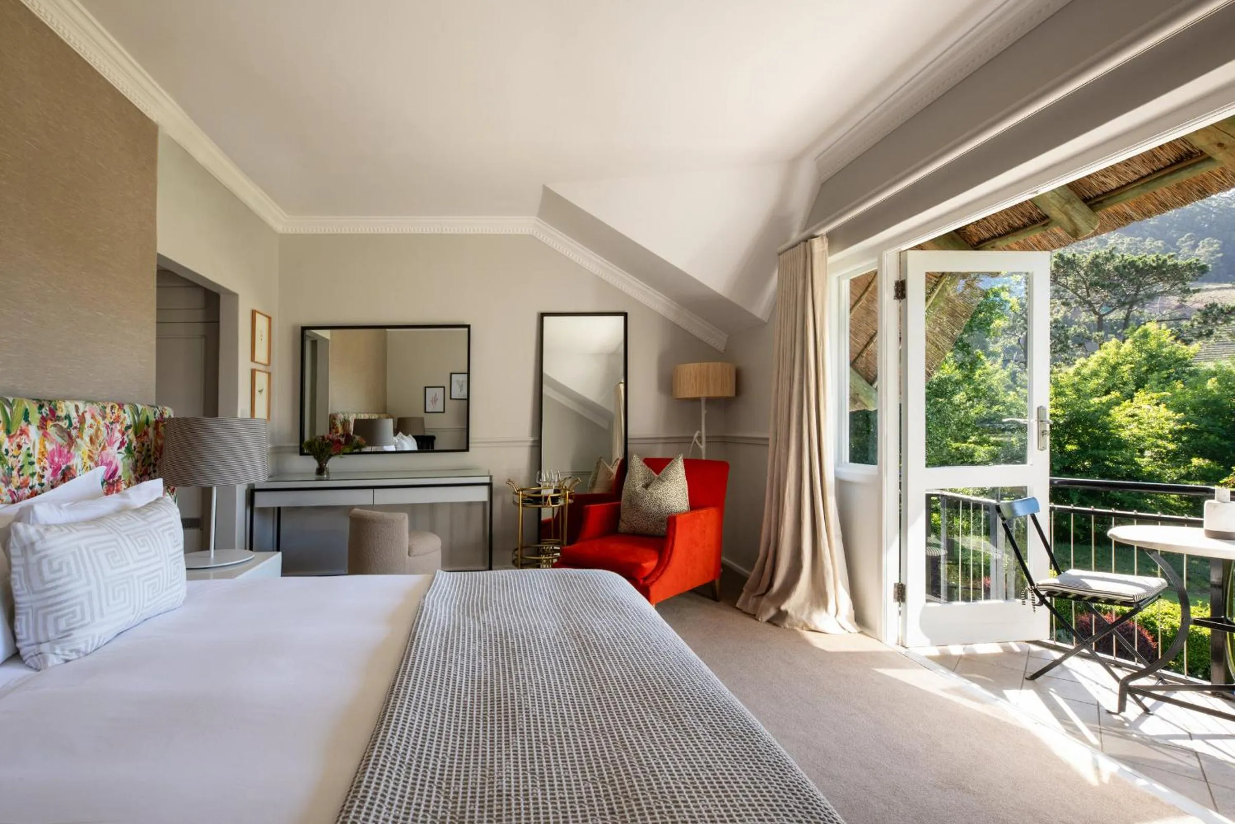 Bedroom, Bed in Mont Rochelle Hotel and Vineyard